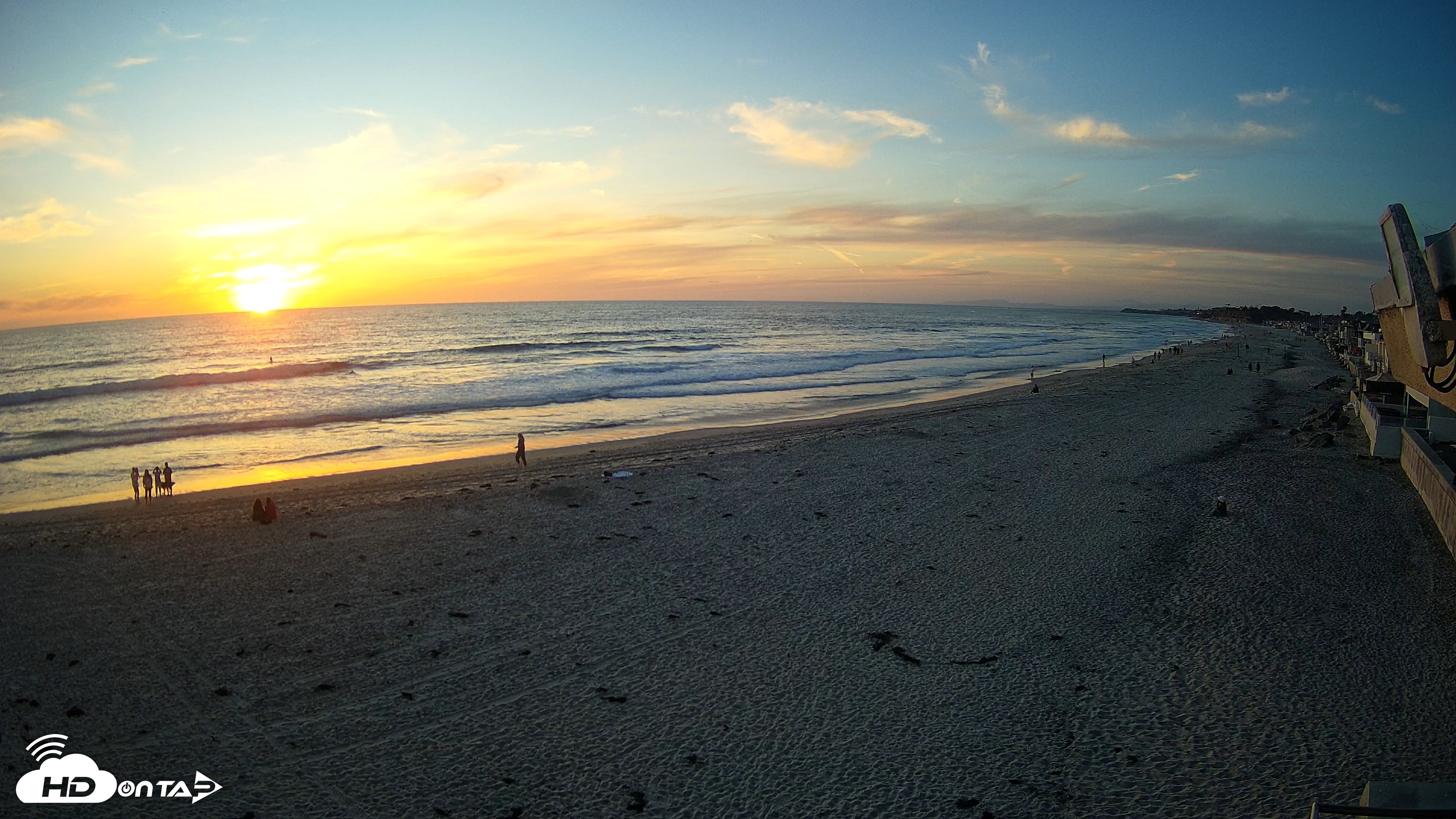 Snapshot of 17th St. Del Mar Beach - 4K NW View Live Cam taken Apr 23, 2026, 7:23pm PDT