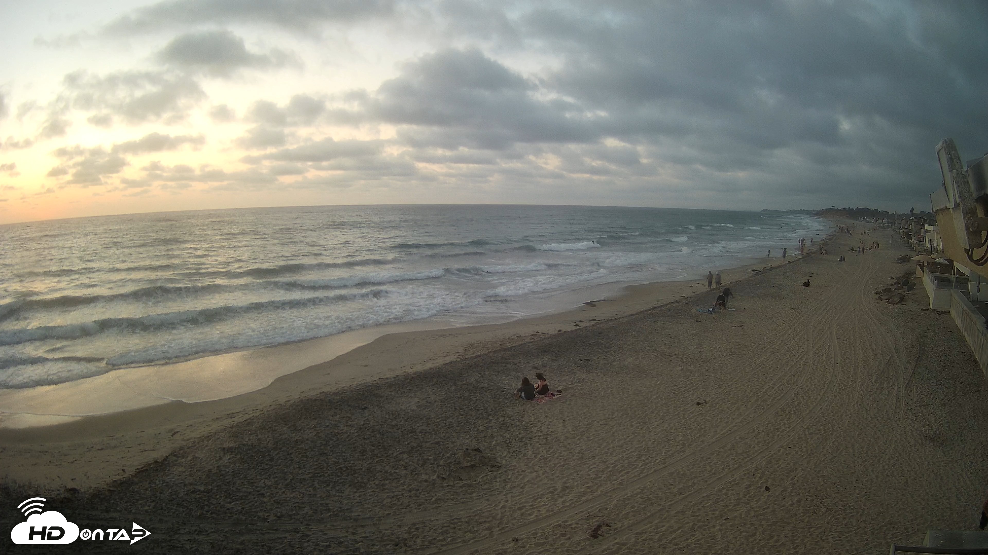 Snapshot of 17th St. Del Mar Beach - 4K NW View Live Cam taken Sep 22, 2026, 6:48pm PDT