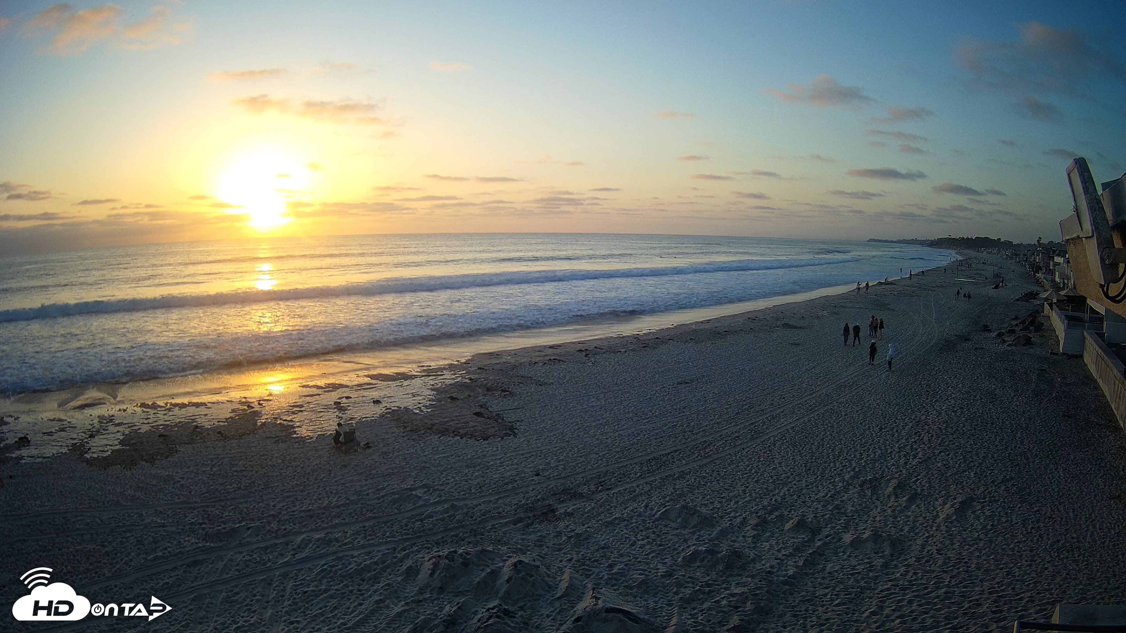 Snapshot of 17th St. Del Mar Beach - 4K NW View Live Cam taken May 14, 2026, 7:27pm PDT