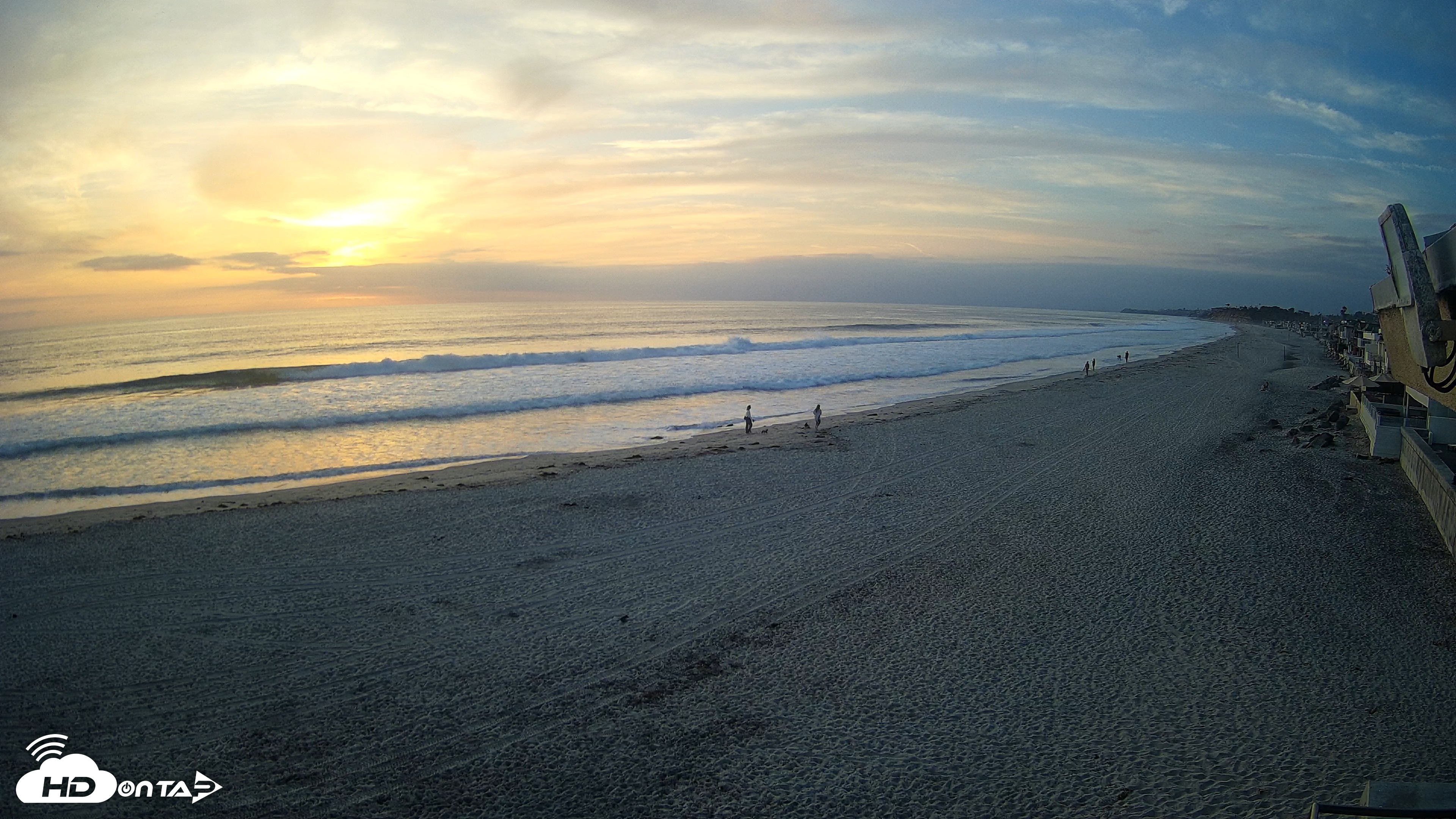 Snapshot of 17th St. Del Mar Beach - 4K NW View Live Cam taken May 12, 2026, 7:30pm PDT