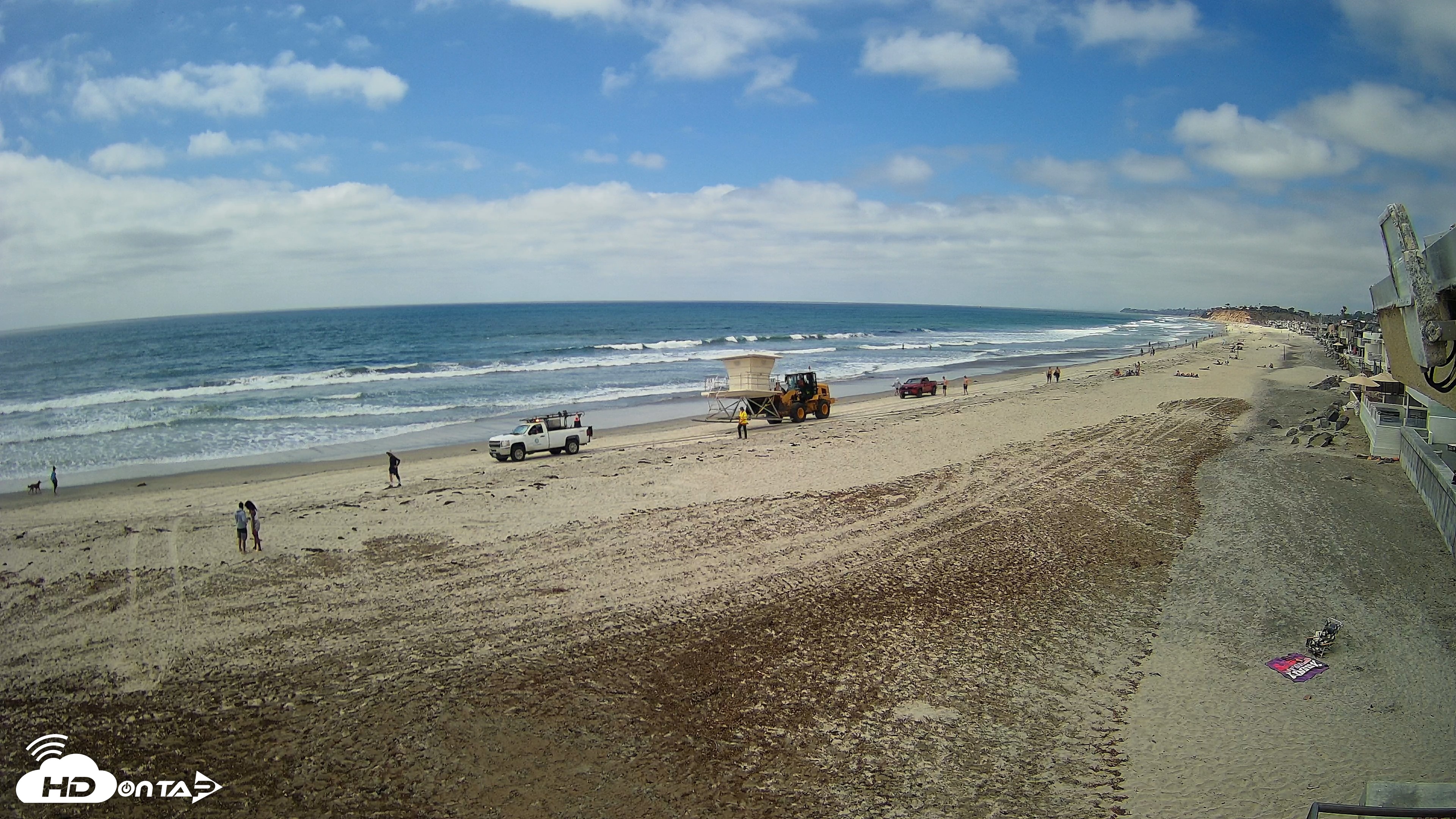 Snapshot of 17th St. Del Mar Beach - 4K NW View Live Cam taken May 7, 2026, 2:33pm PDT