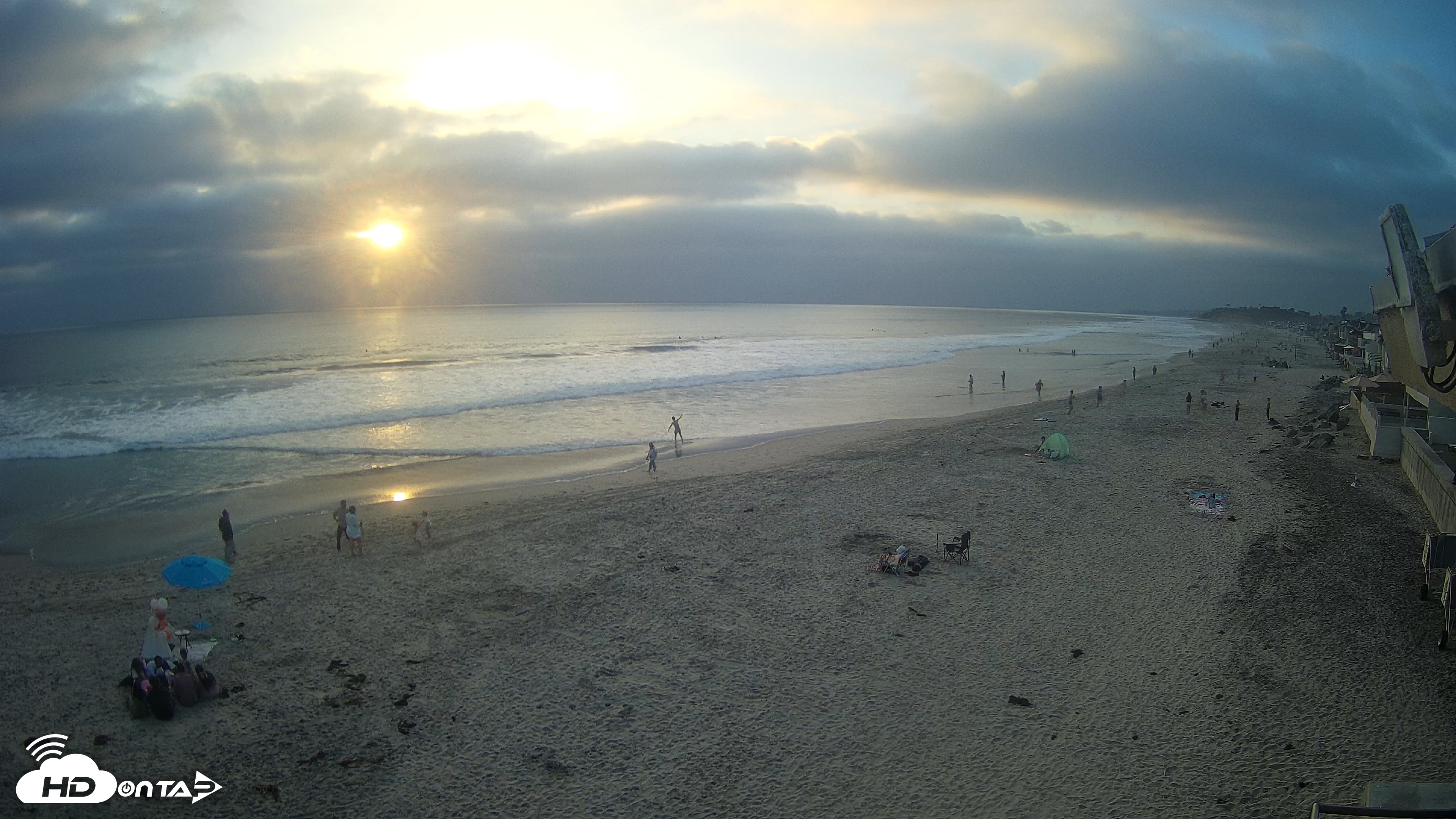 Snapshot of 17th St. Del Mar Beach - 4K NW View Live Cam taken Jun 4, 2026, 7:28pm PDT