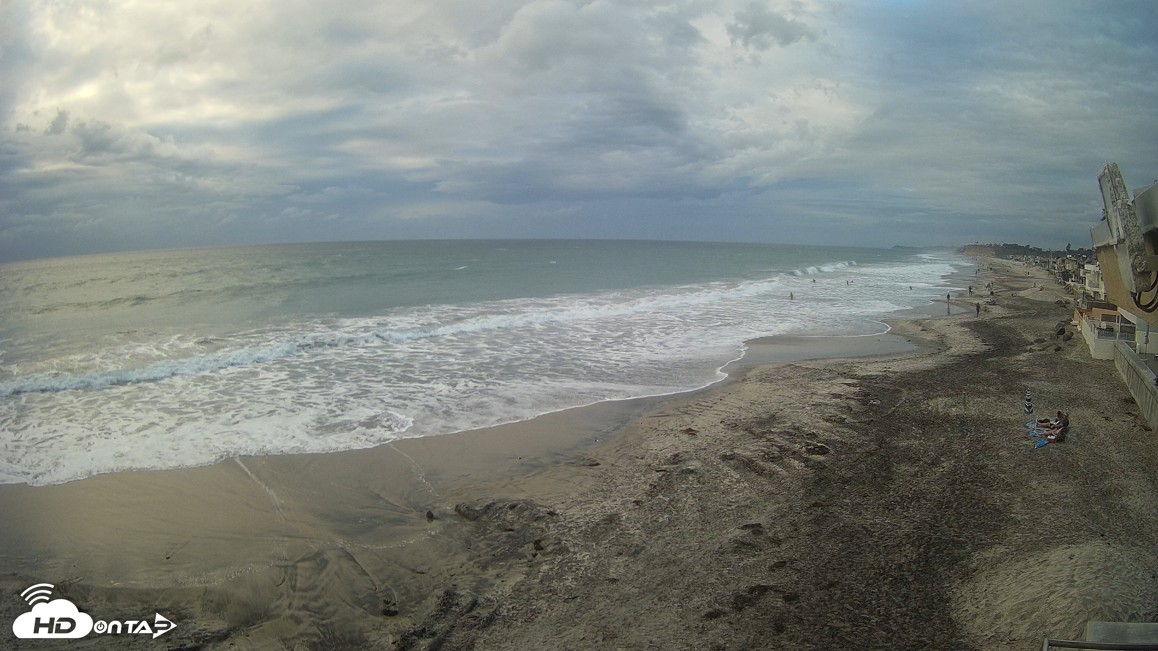 Snapshot of 17th St. Del Mar Beach - 4K NW View Live Cam taken Oct 21, 2026, 5:15pm PDT