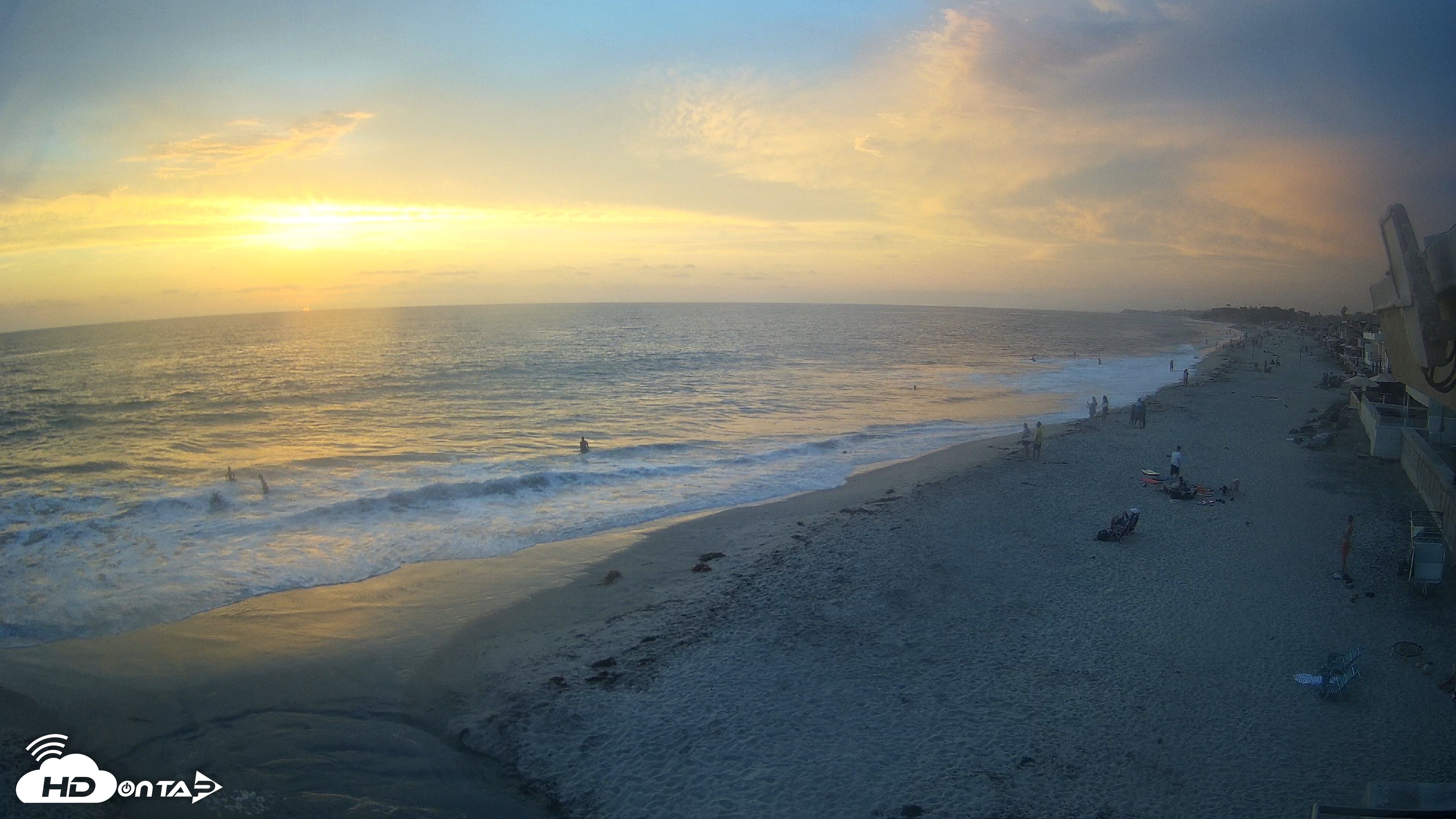 Snapshot of 17th St. Del Mar Beach - 4K NW View Live Cam taken Aug 10, 2026, 7:39pm PDT