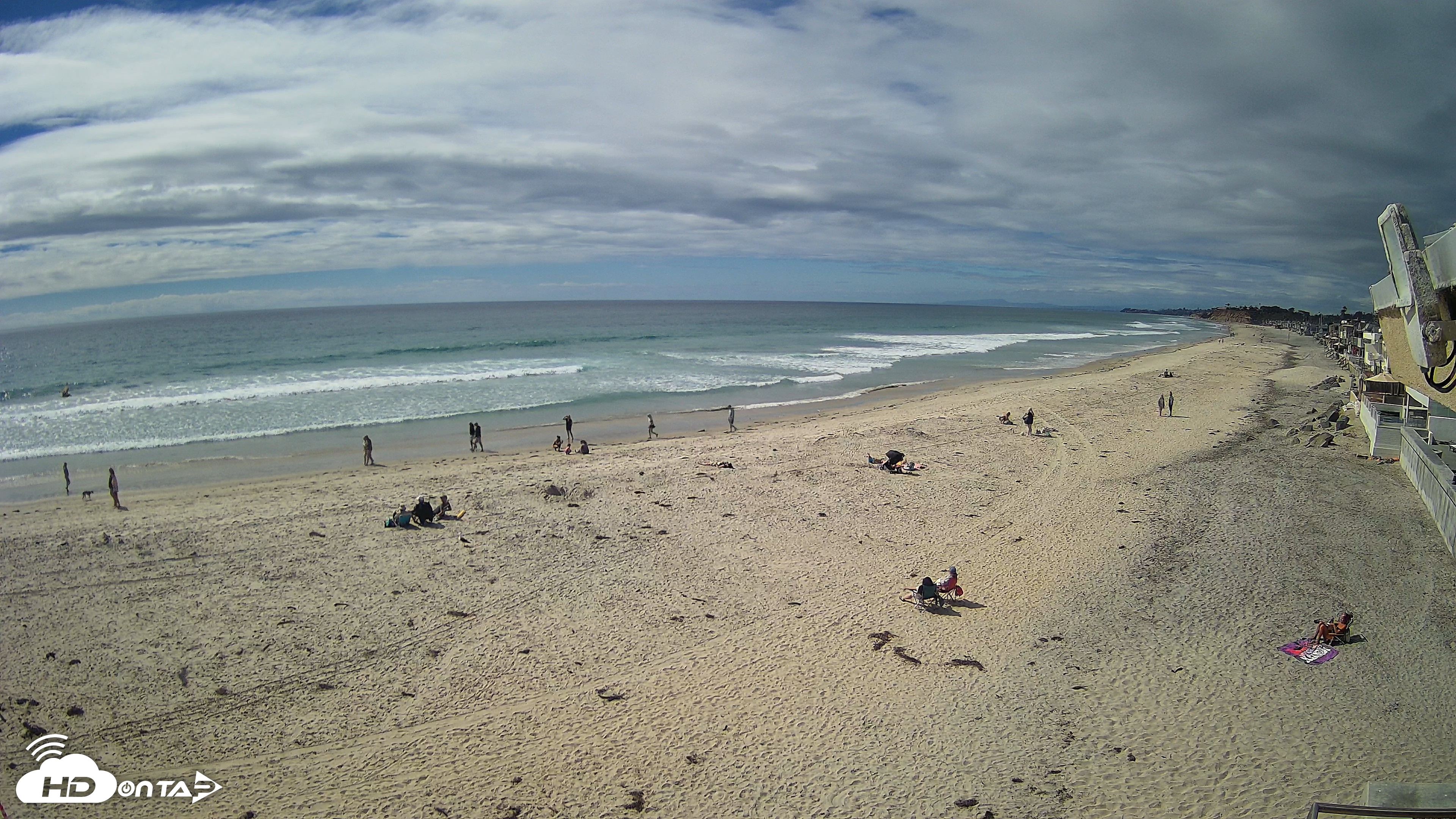 Snapshot of 17th St. Del Mar Beach - 4K NW View Live Cam taken Apr 21, 2026, 3:40pm PDT