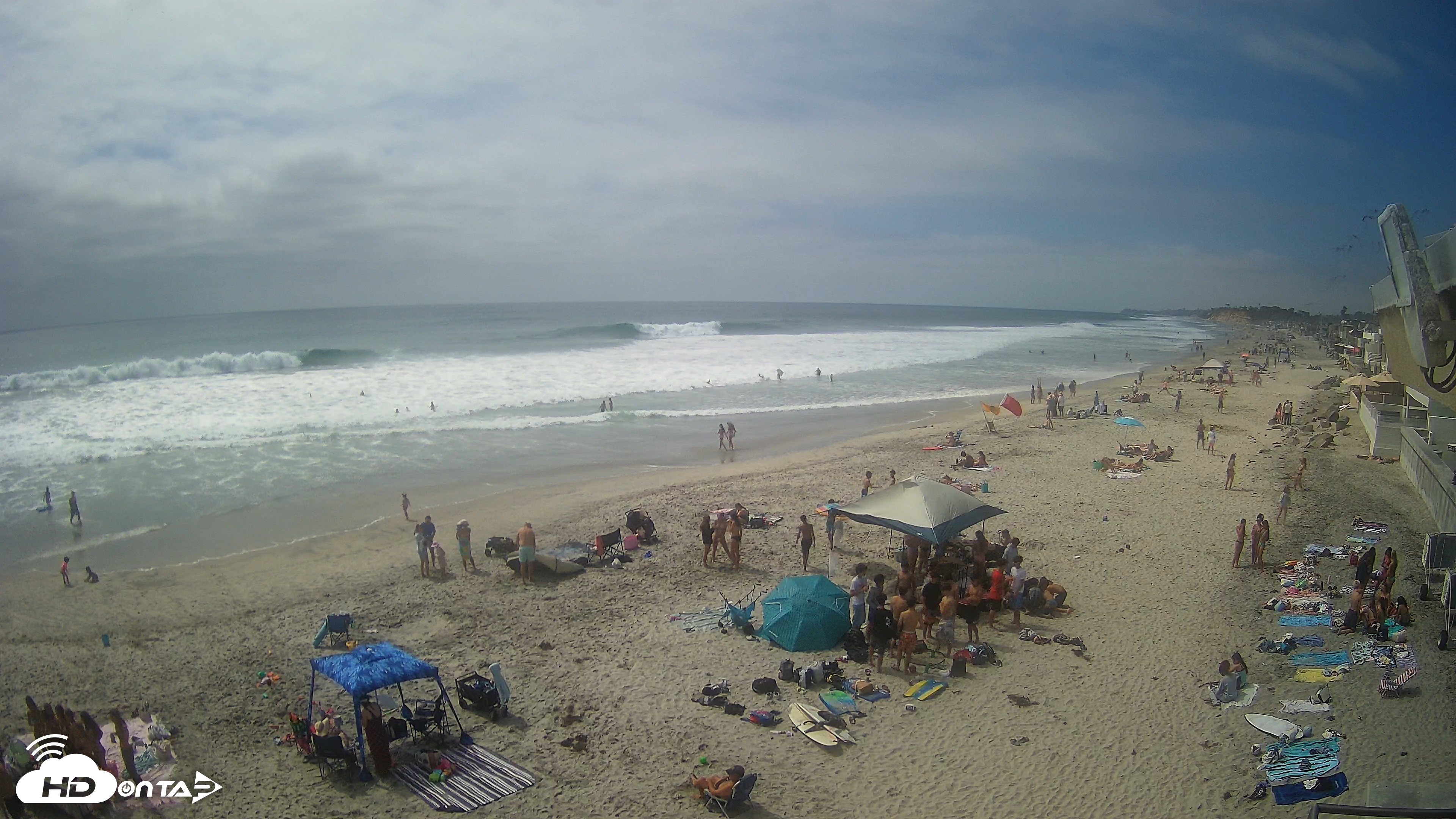 Snapshot of 17th St. Del Mar Beach - 4K NW View Live Cam taken Jun 5, 2026, 3:20pm PDT