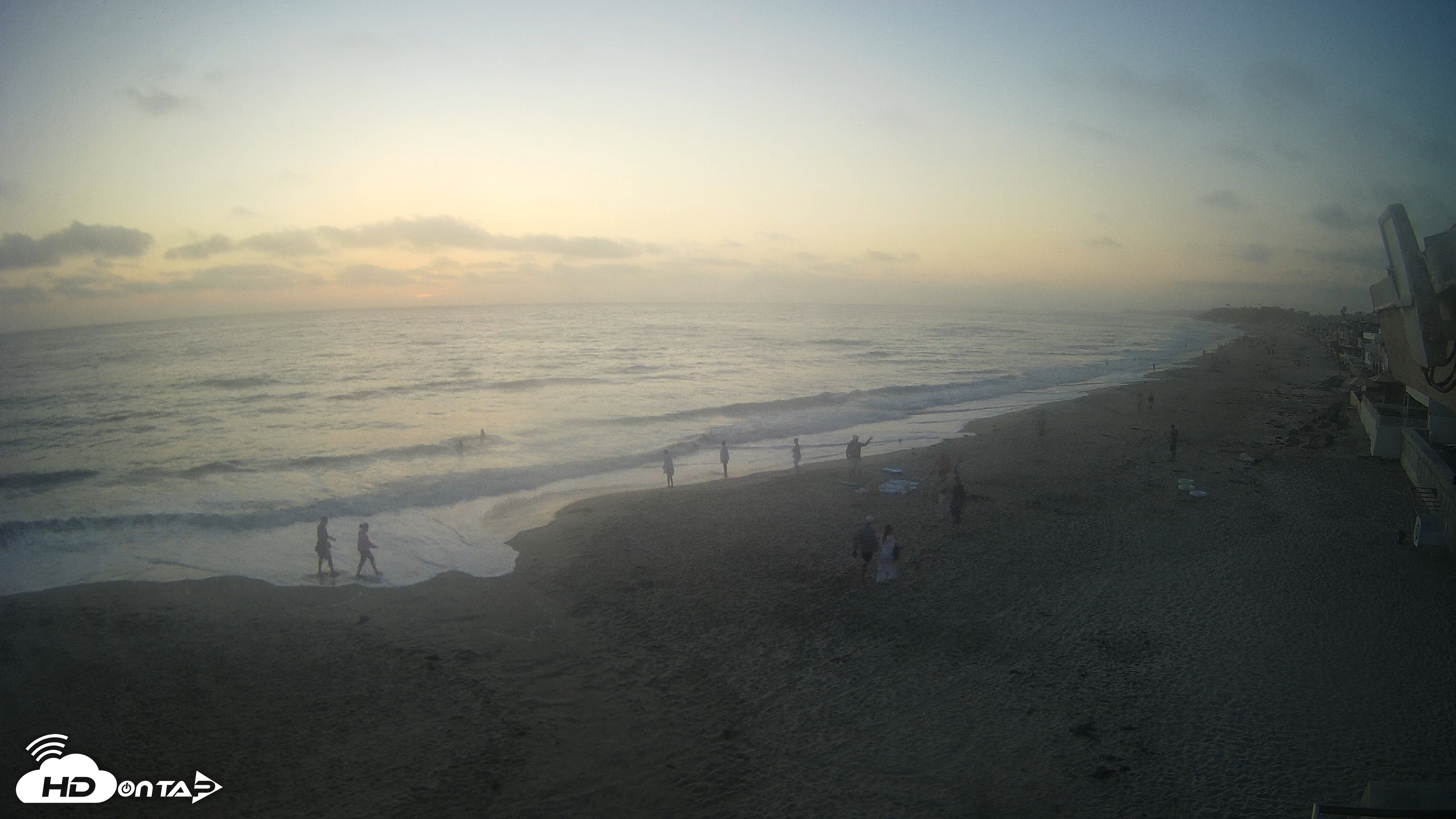 Snapshot of 17th St. Del Mar Beach - 4K NW View Live Cam taken Jul 14, 2026, 8:01pm PDT