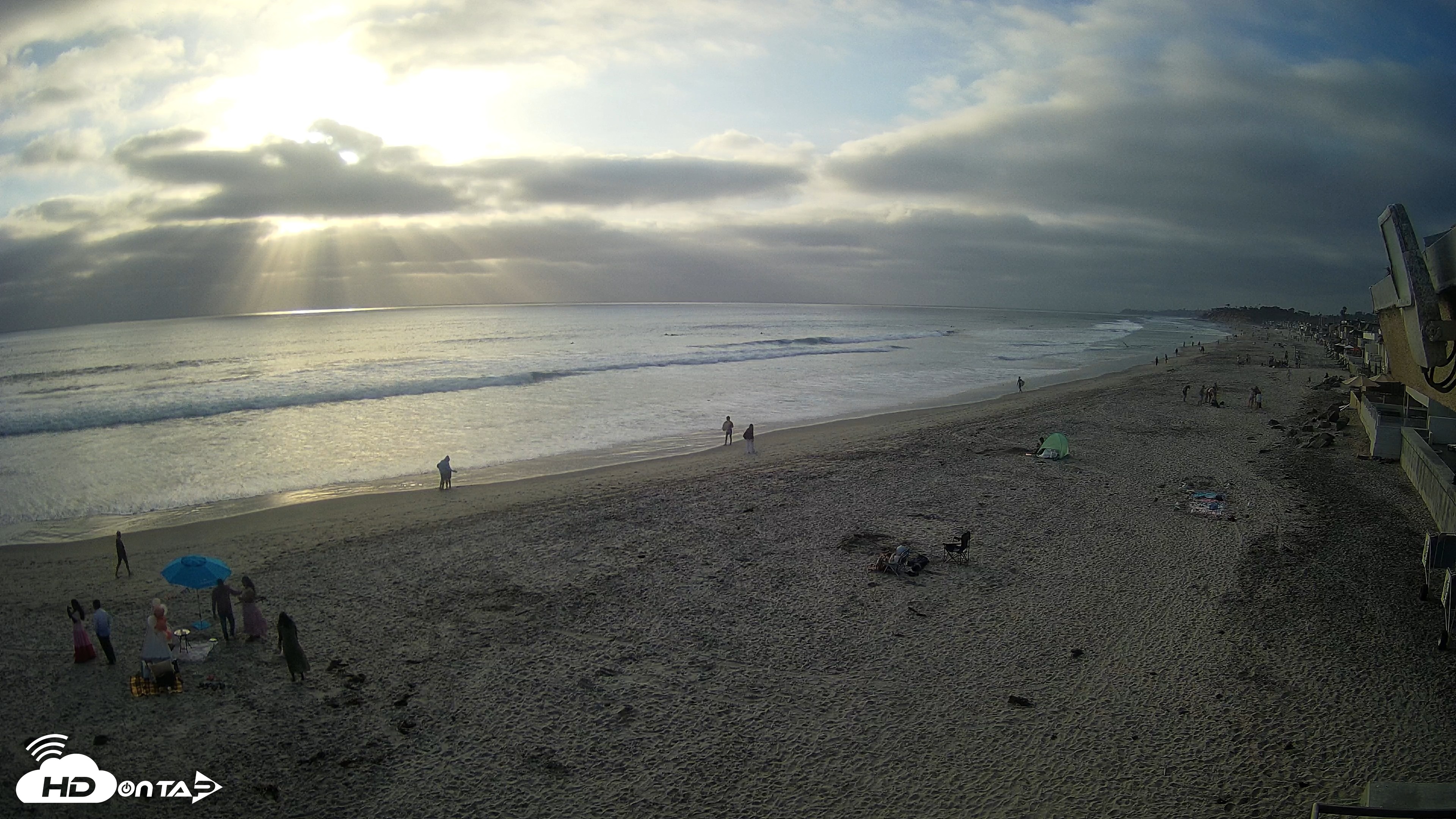 Snapshot of 17th St. Del Mar Beach - 4K NW View Live Cam taken Jun 4, 2026, 6:54pm PDT