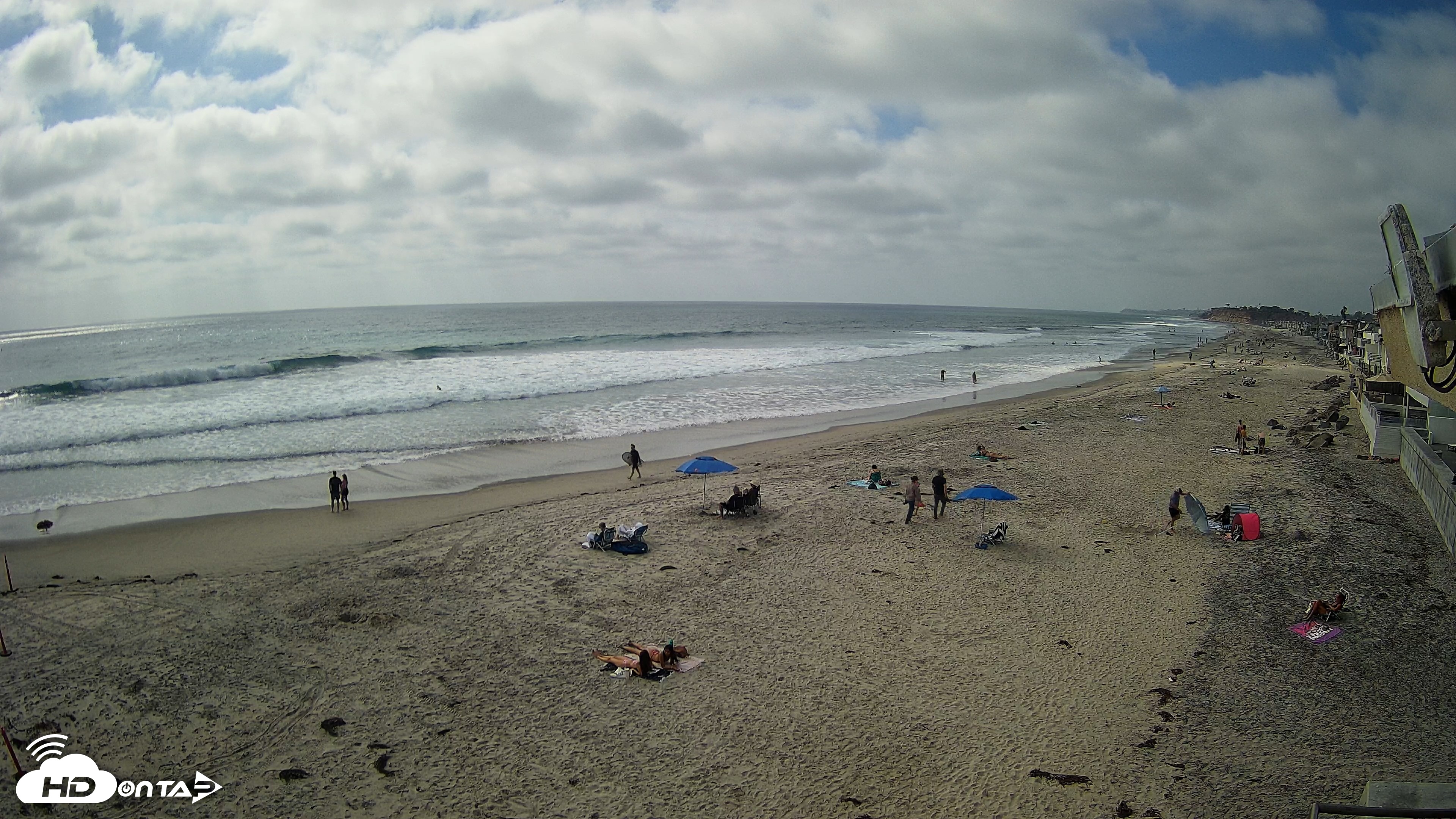 Snapshot of 17th St. Del Mar Beach - 4K NW View Live Cam taken May 21, 2026, 4:10pm PDT