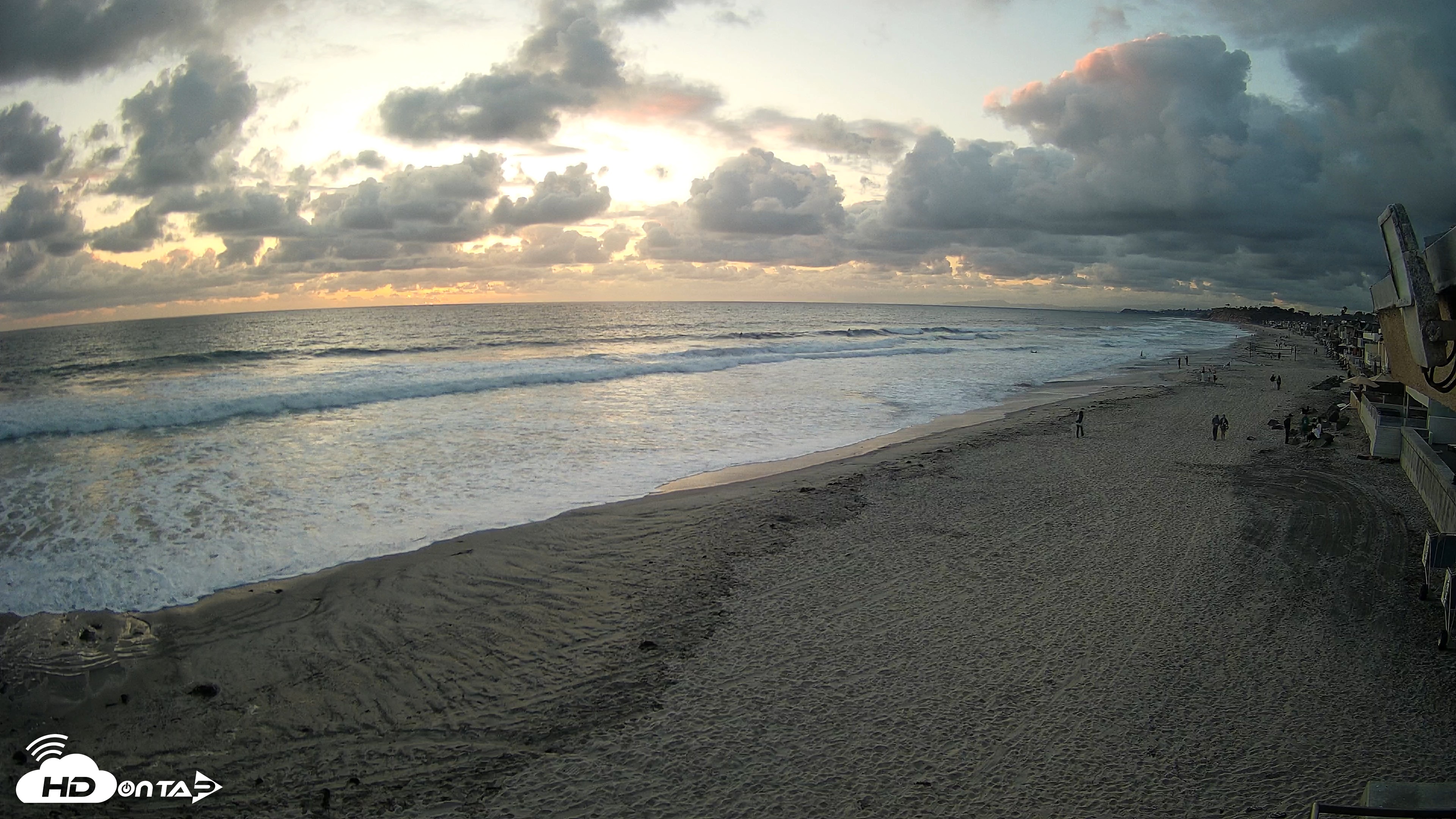 Snapshot of 17th St. Del Mar Beach - 4K NW View Live Cam taken May 27, 2026, 7:50pm PDT
