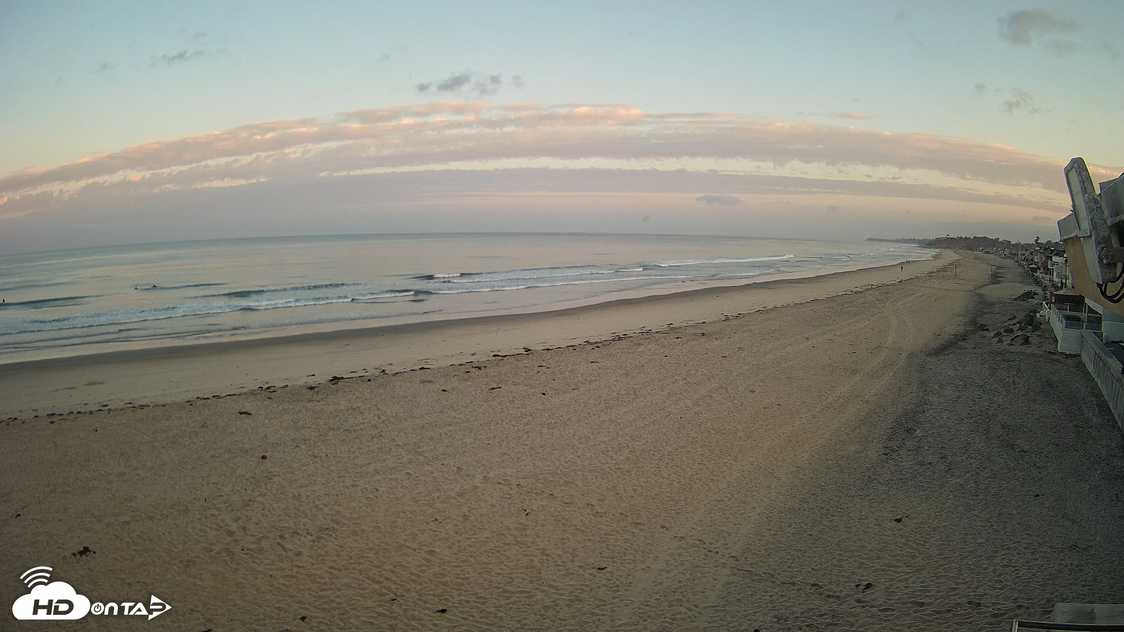 Snapshot of 17th St. Del Mar Beach - 4K NW View Live Cam taken Apr 30, 2026, 6:10am PDT