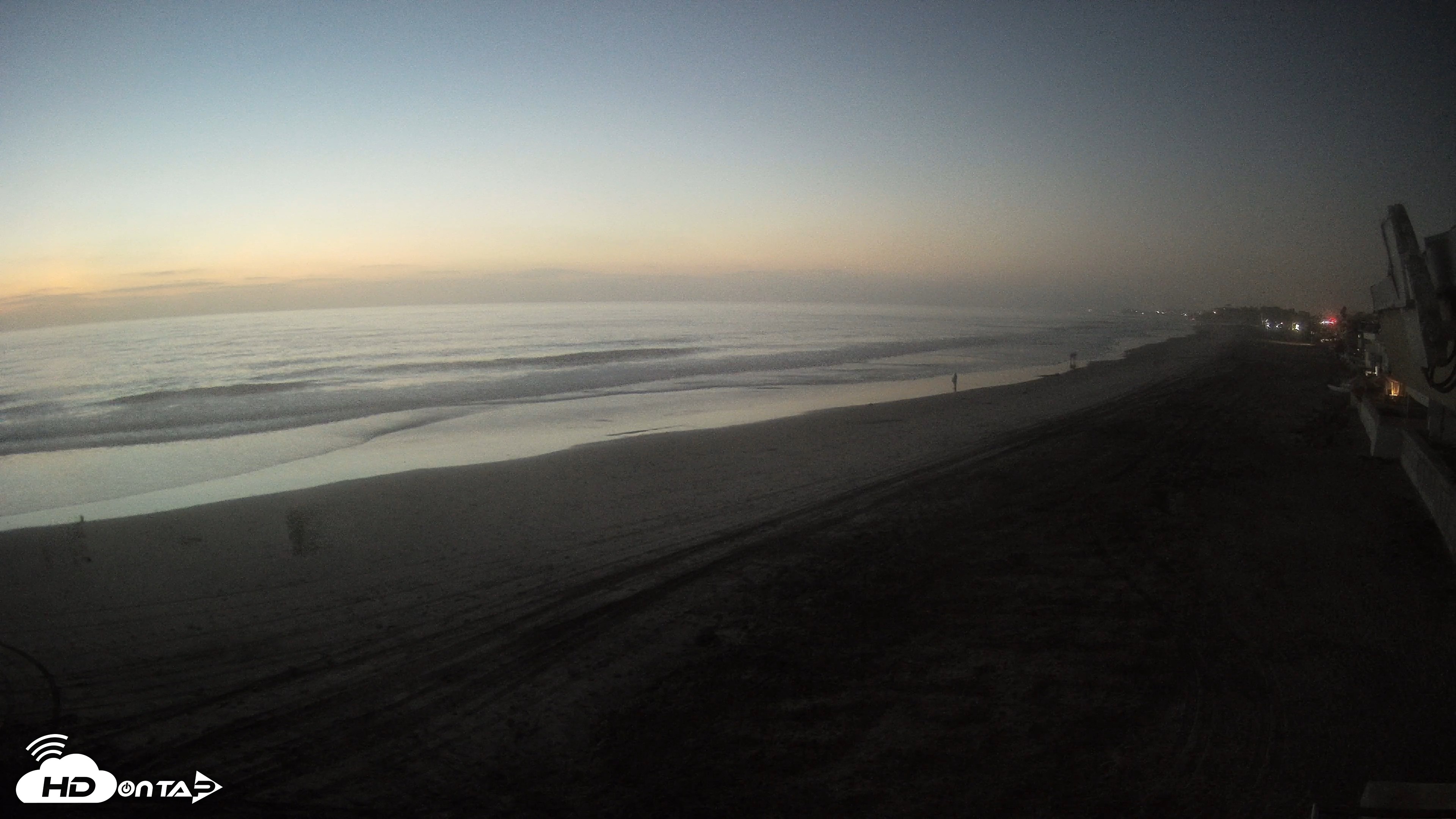 Snapshot of 17th St. Del Mar Beach - 4K NW View Live Cam taken Sep 30, 2026, 7:07pm PDT