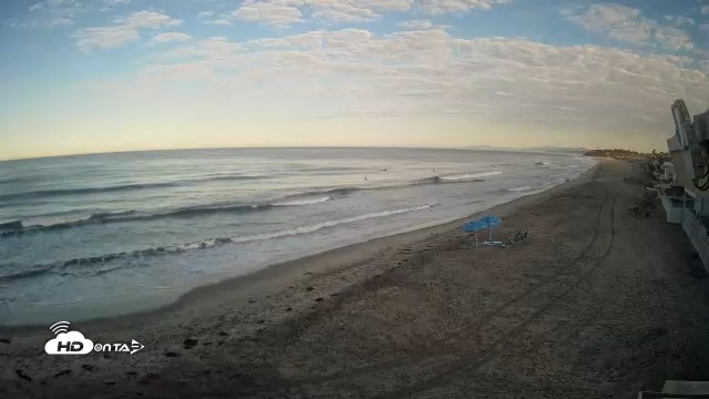Snapshot of 17th St. Del Mar Beach - 4K NW View Live Cam taken Oct 6, 2026, 7:55am PDT
