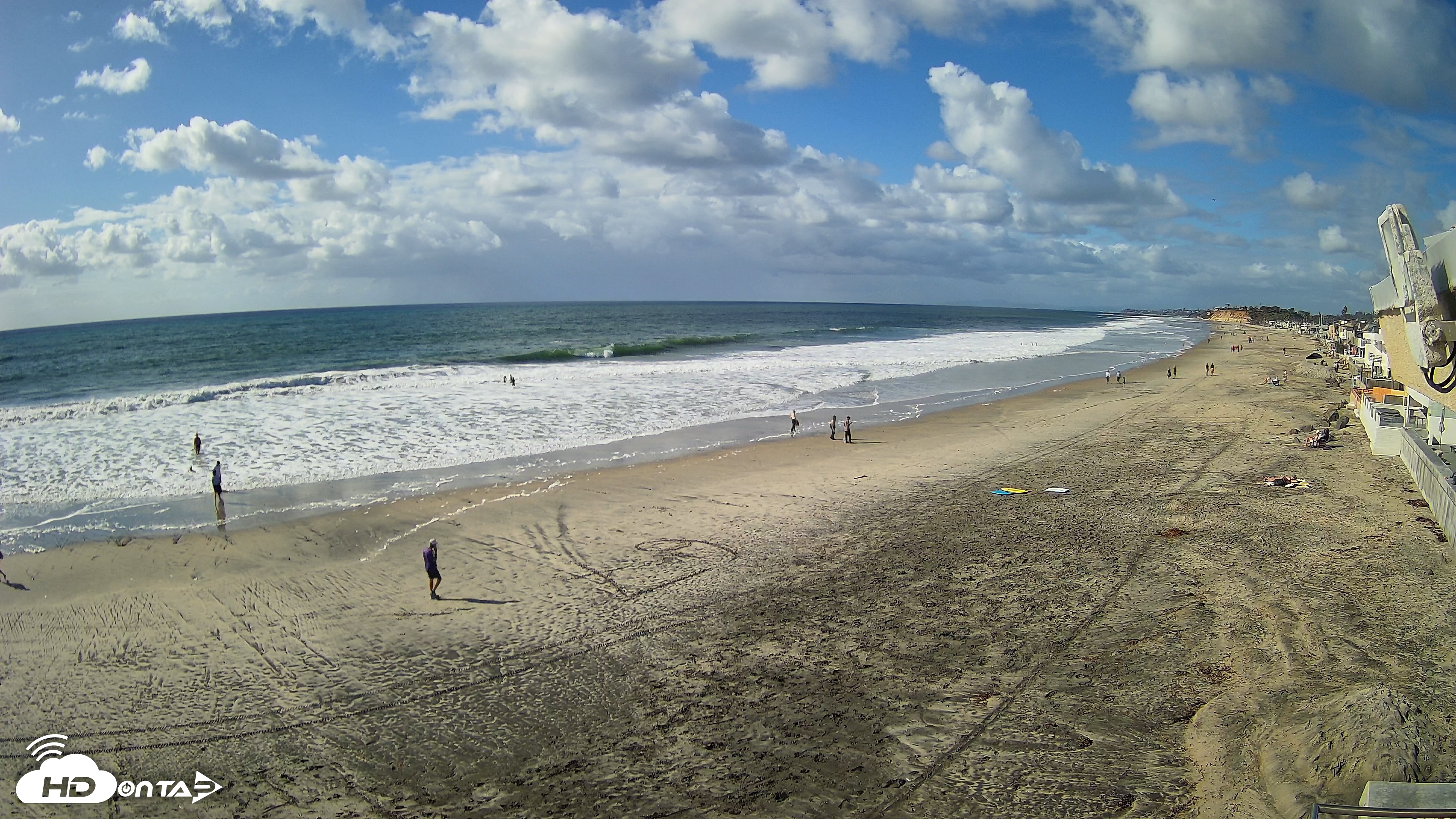 Snapshot of 17th St. Del Mar Beach - 4K NW View Live Cam taken Oct 12, 2026, 3:24pm PDT