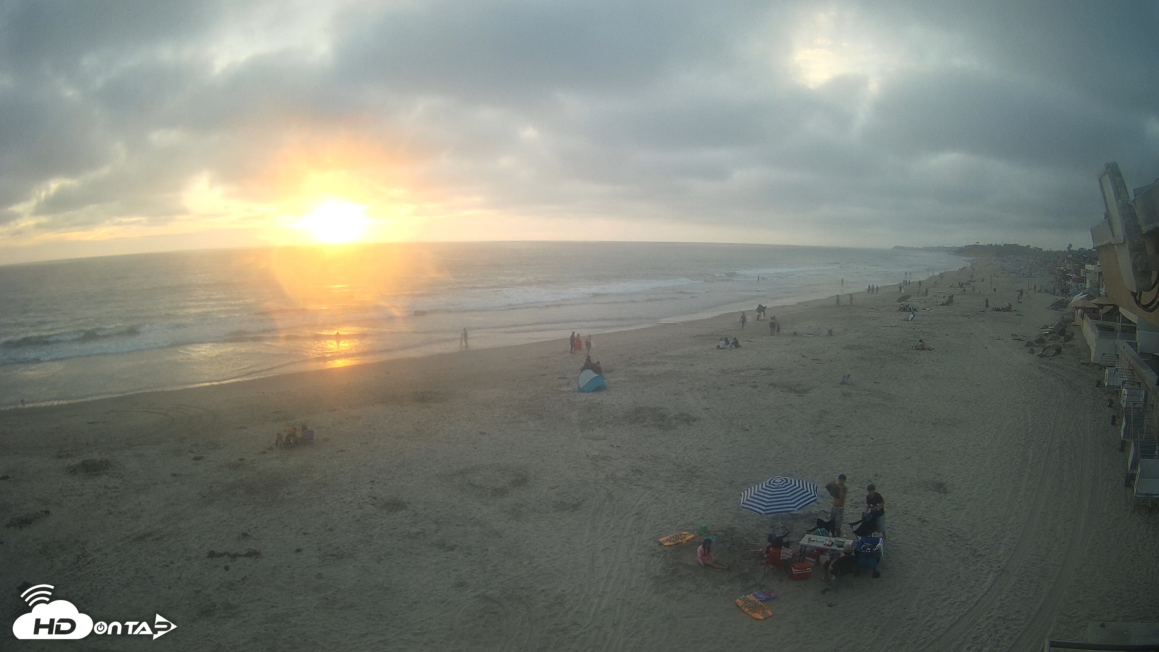 Snapshot of 17th St. Del Mar Beach - 4K NW View Live Cam taken Jul 4, 2026, 7:52pm PDT