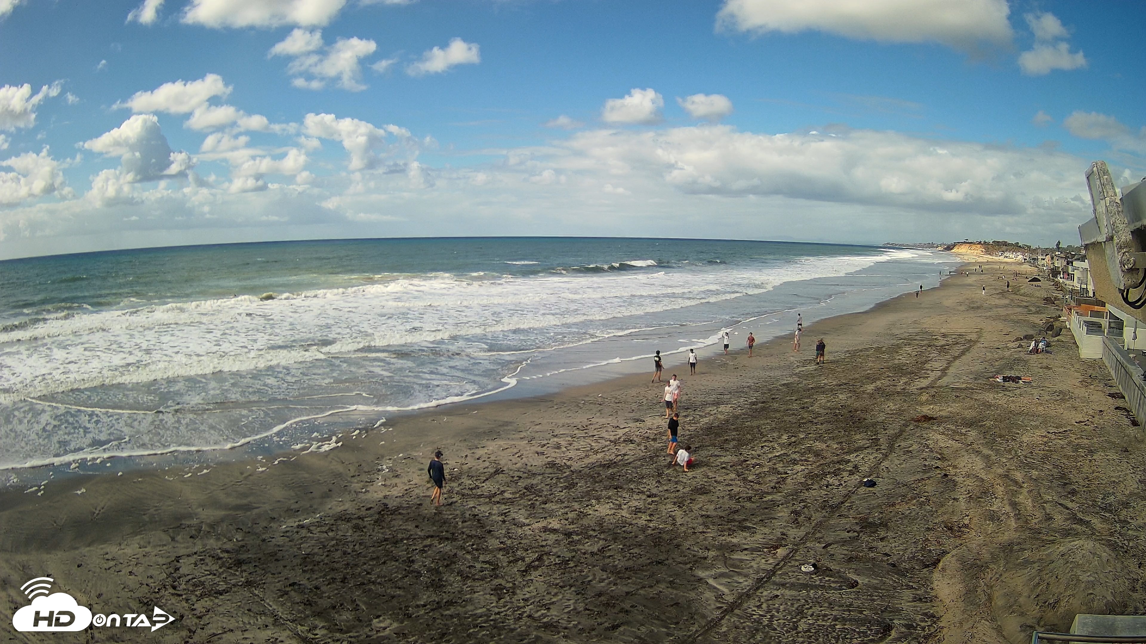Snapshot of 17th St. Del Mar Beach - 4K NW View Live Cam taken Oct 12, 2026, 2:23pm PDT