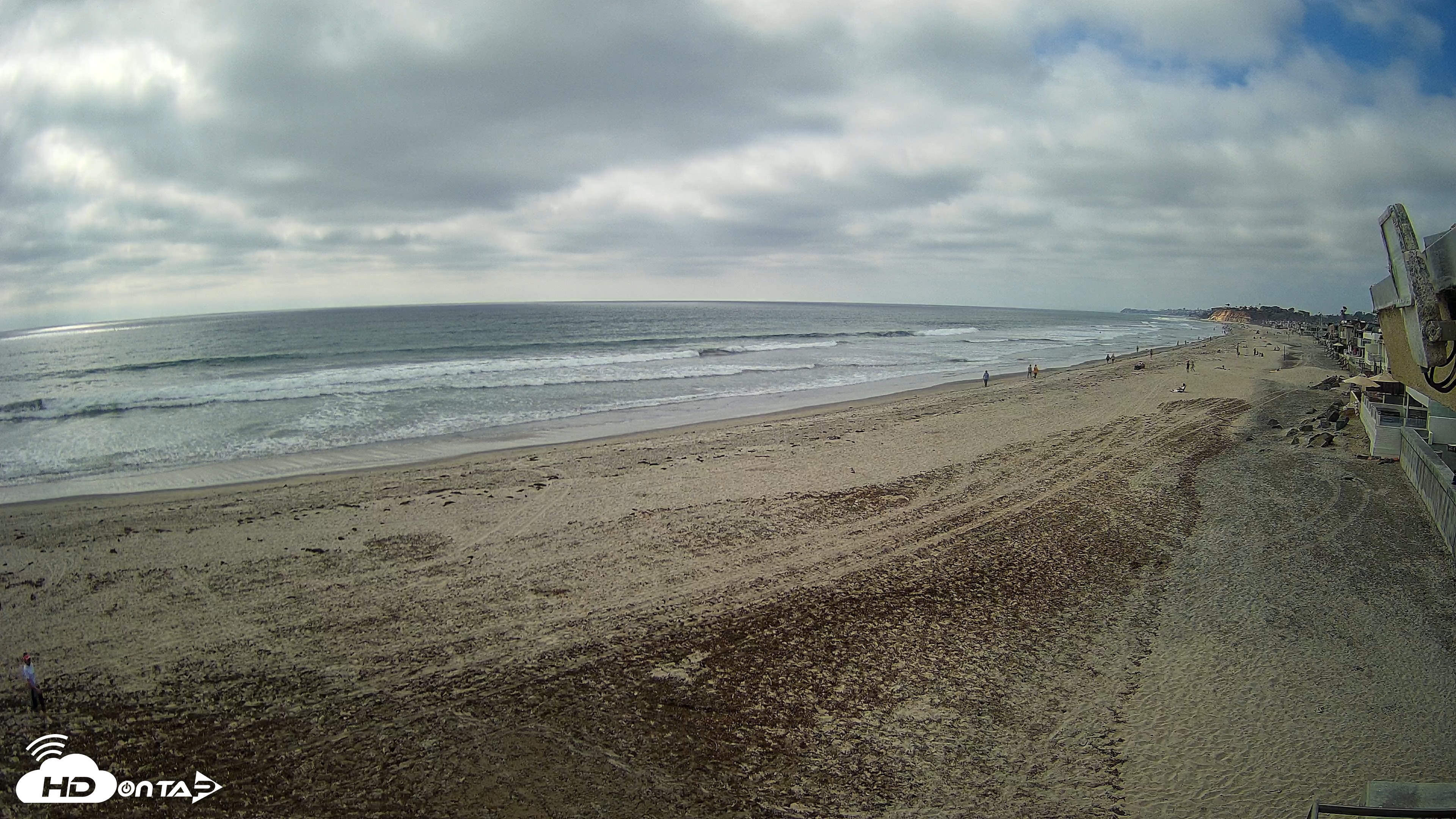 Snapshot of 17th St. Del Mar Beach - 4K NW View Live Cam taken May 8, 2026, 4:42pm PDT