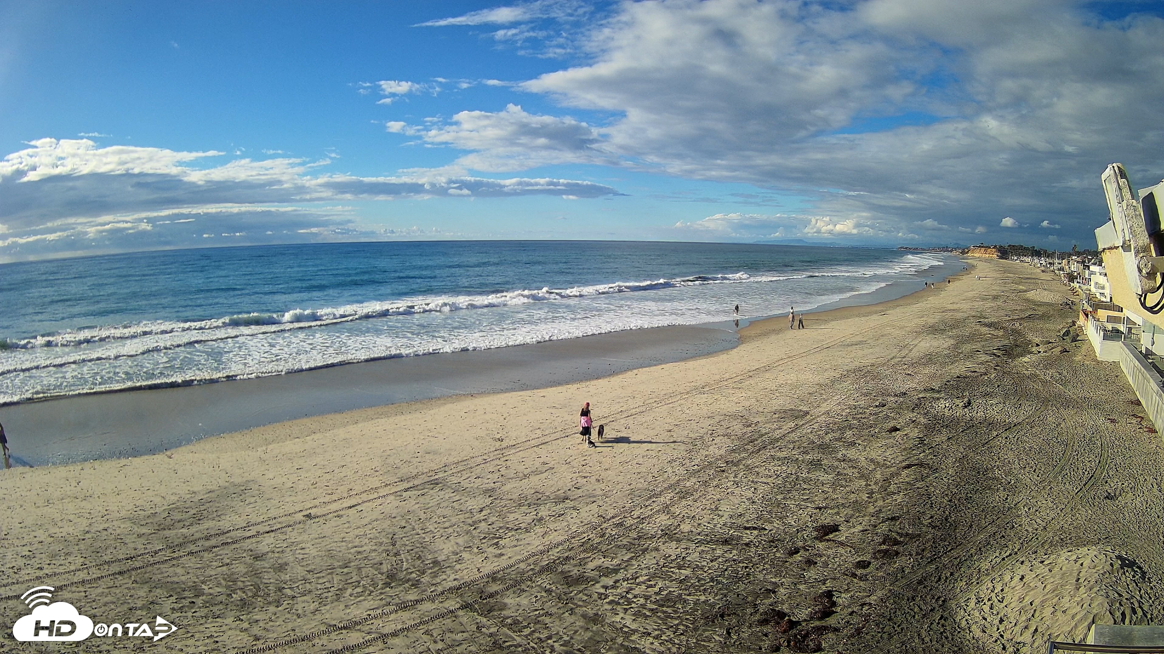 Snapshot of 17th St. Del Mar Beach - 4K NW View Live Cam taken Oct 23, 2026, 4:20pm PDT