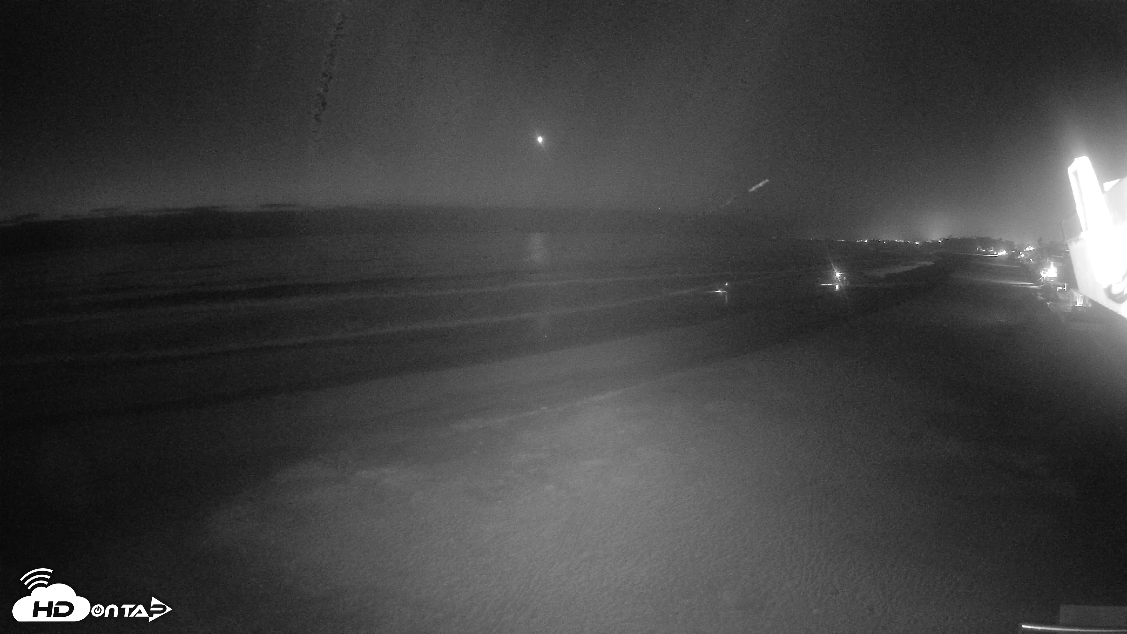 Snapshot of 17th St. Del Mar Beach - 4K NW View Live Cam taken Sep 13, 2026, 7:59pm PDT