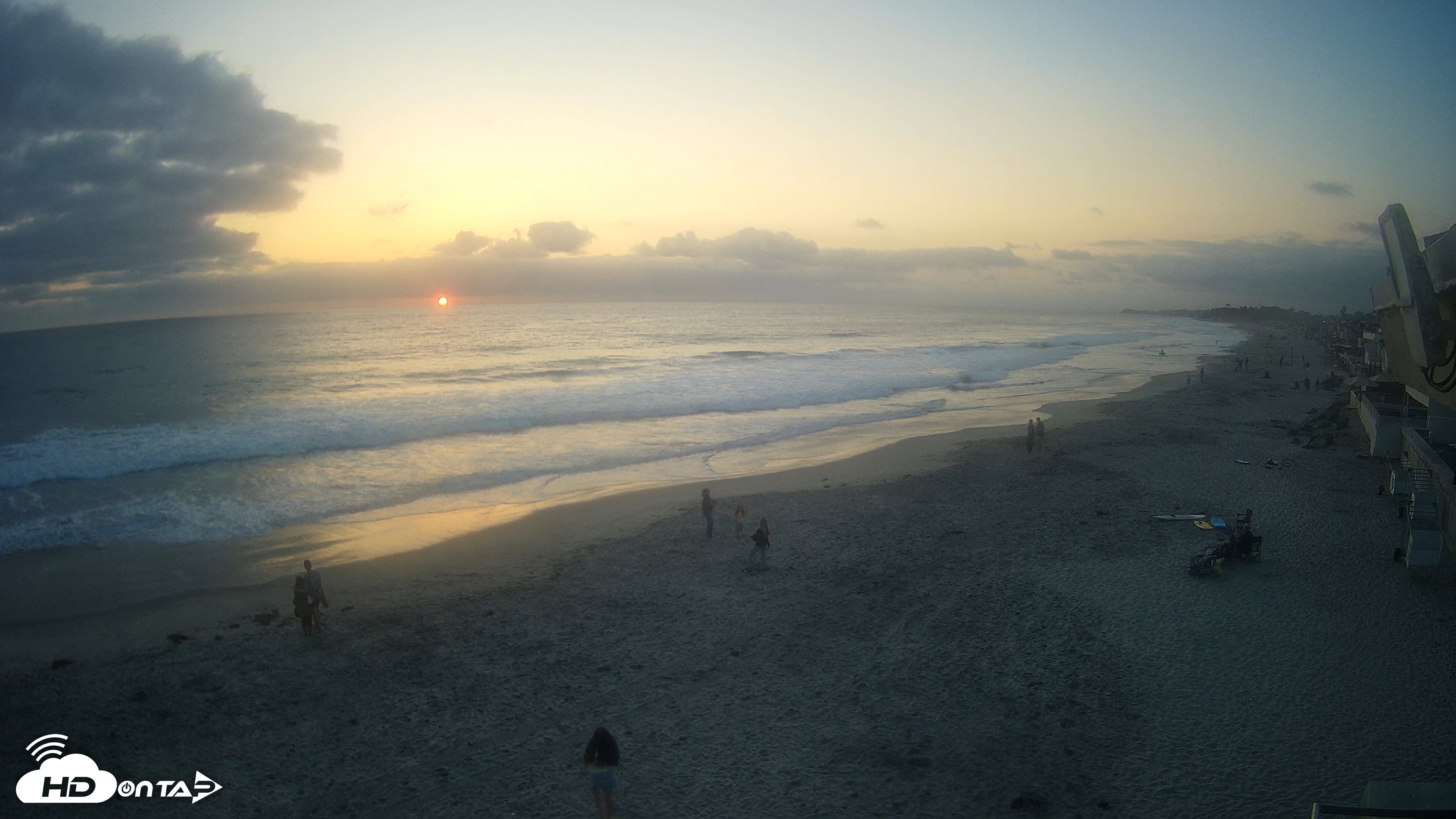 Snapshot of 17th St. Del Mar Beach - 4K NW View Live Cam taken Jun 30, 2026, 7:59pm PDT