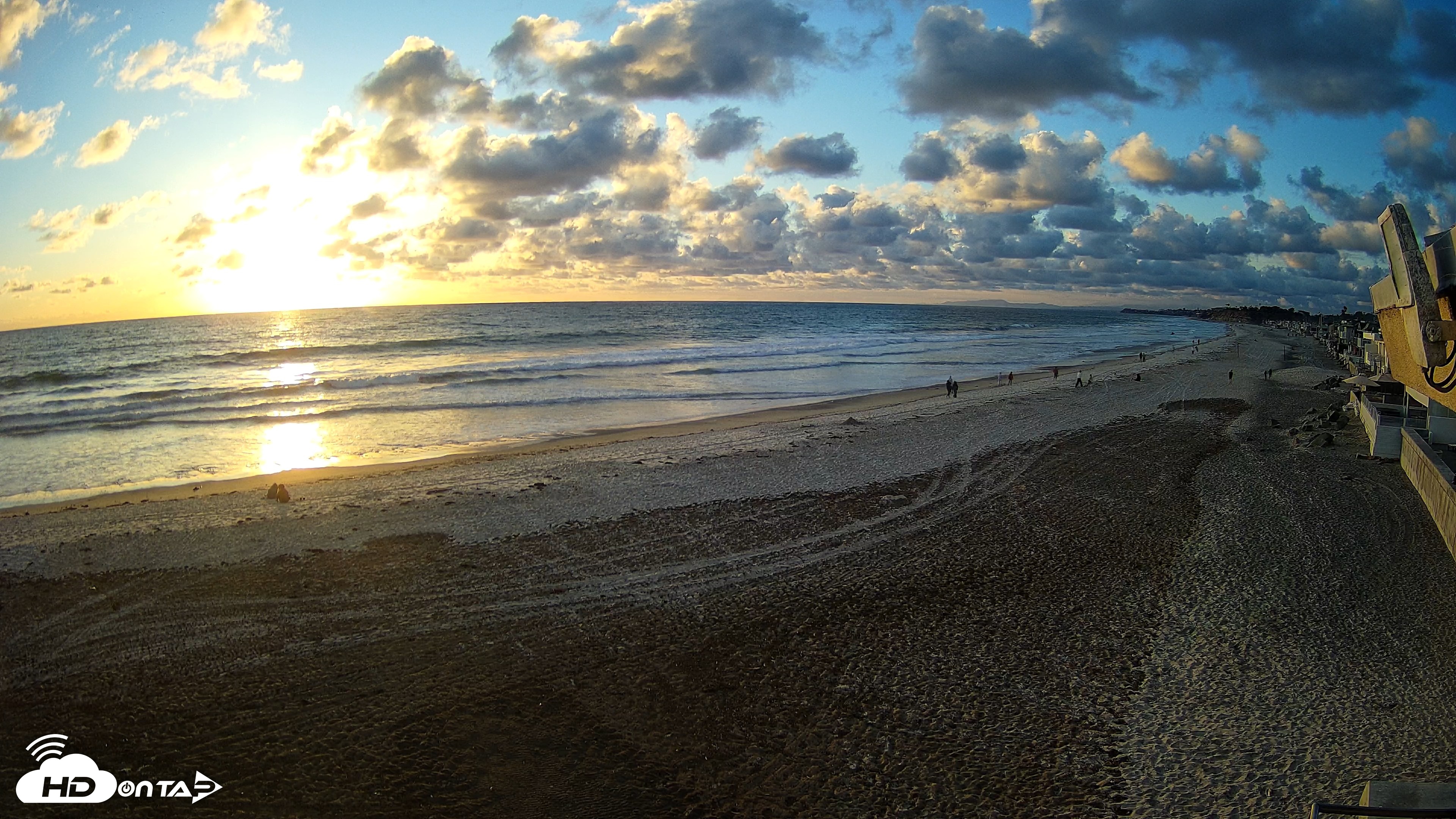 Snapshot of 17th St. Del Mar Beach - 4K NW View Live Cam taken May 5, 2026, 7:13pm PDT
