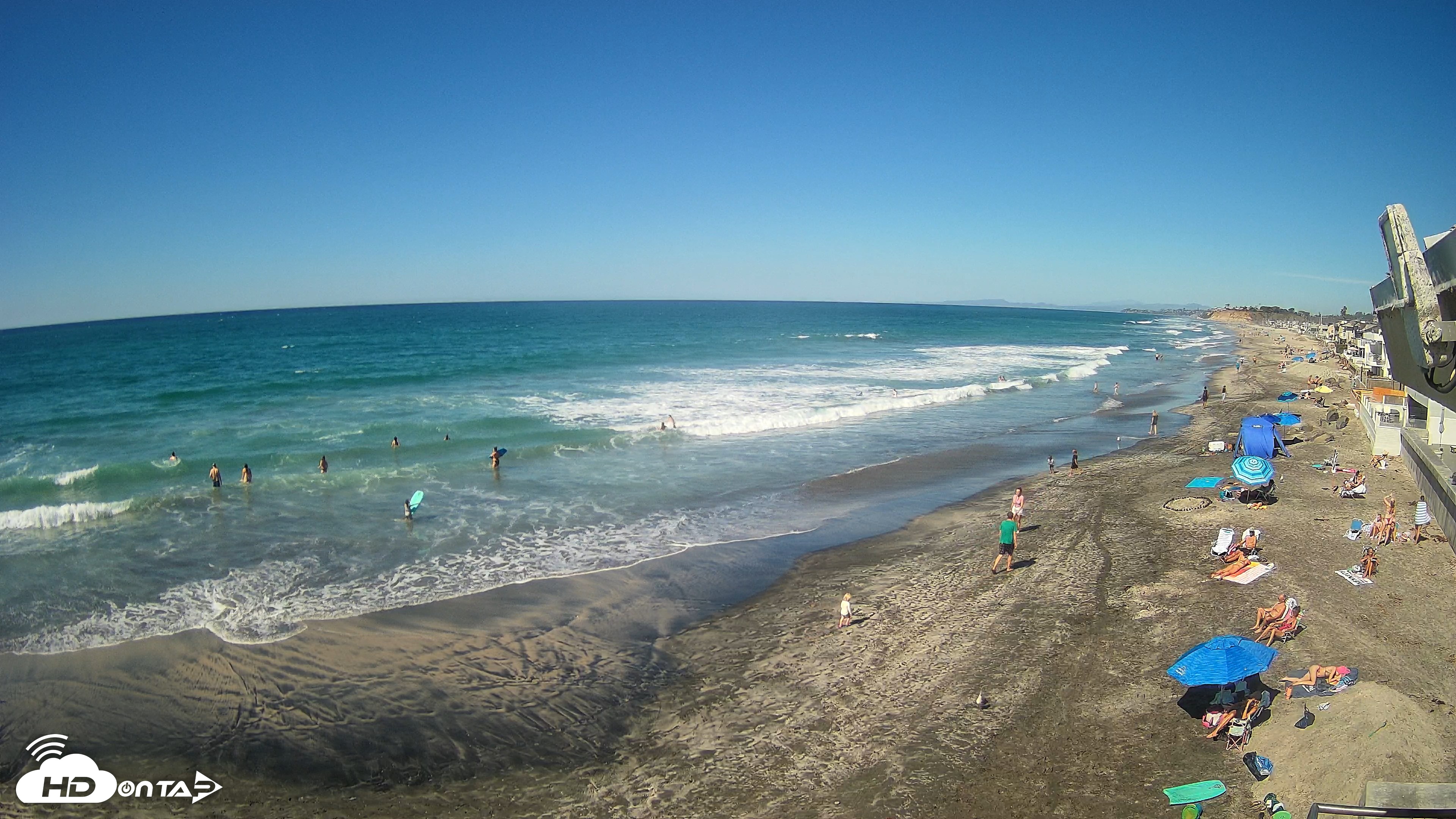 Snapshot of 17th St. Del Mar Beach - 4K NW View Live Cam taken Oct 15, 2026, 1:08pm PDT