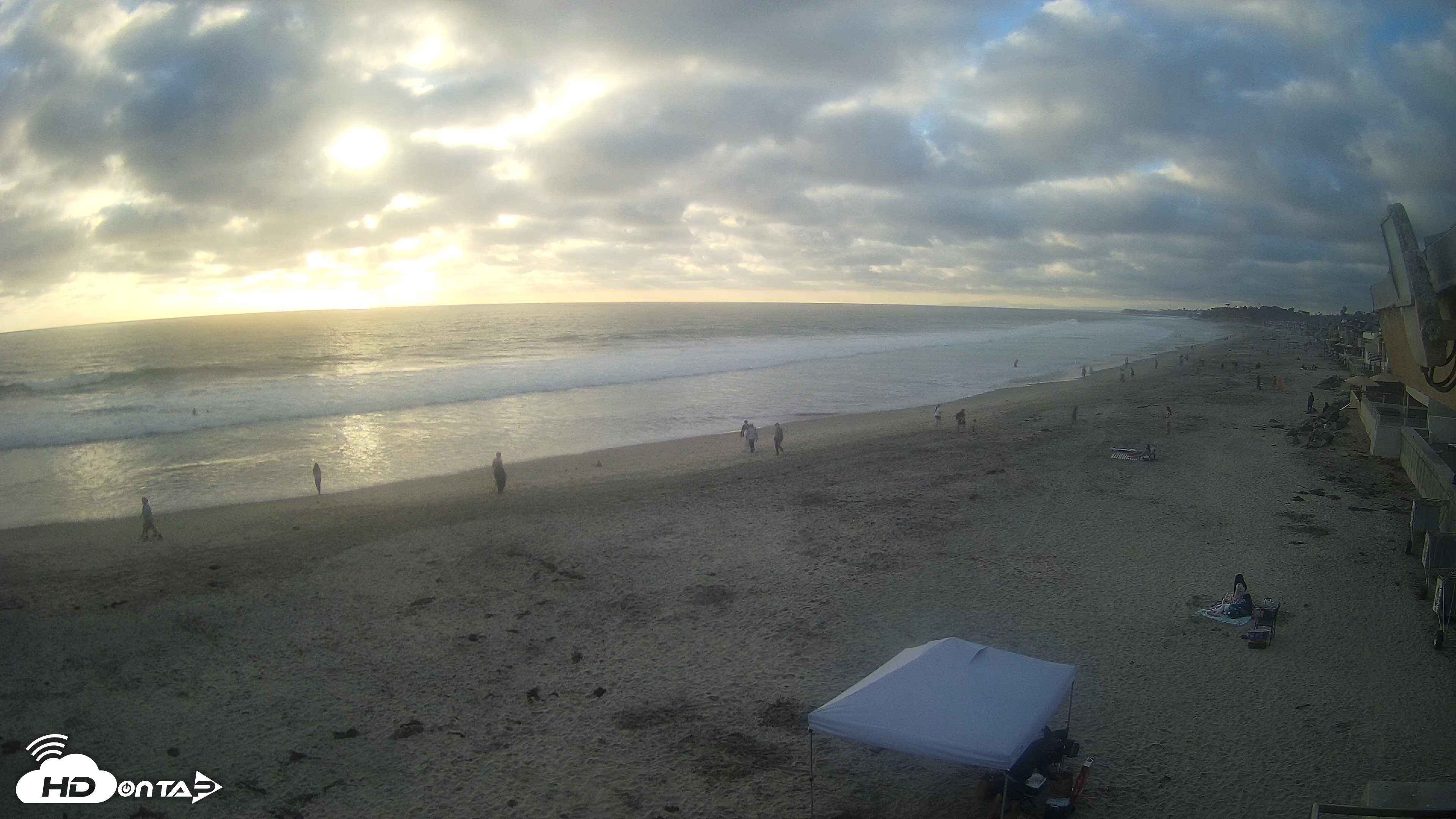 Snapshot of 17th St. Del Mar Beach - 4K NW View Live Cam taken Jun 19, 2026, 7:11pm PDT