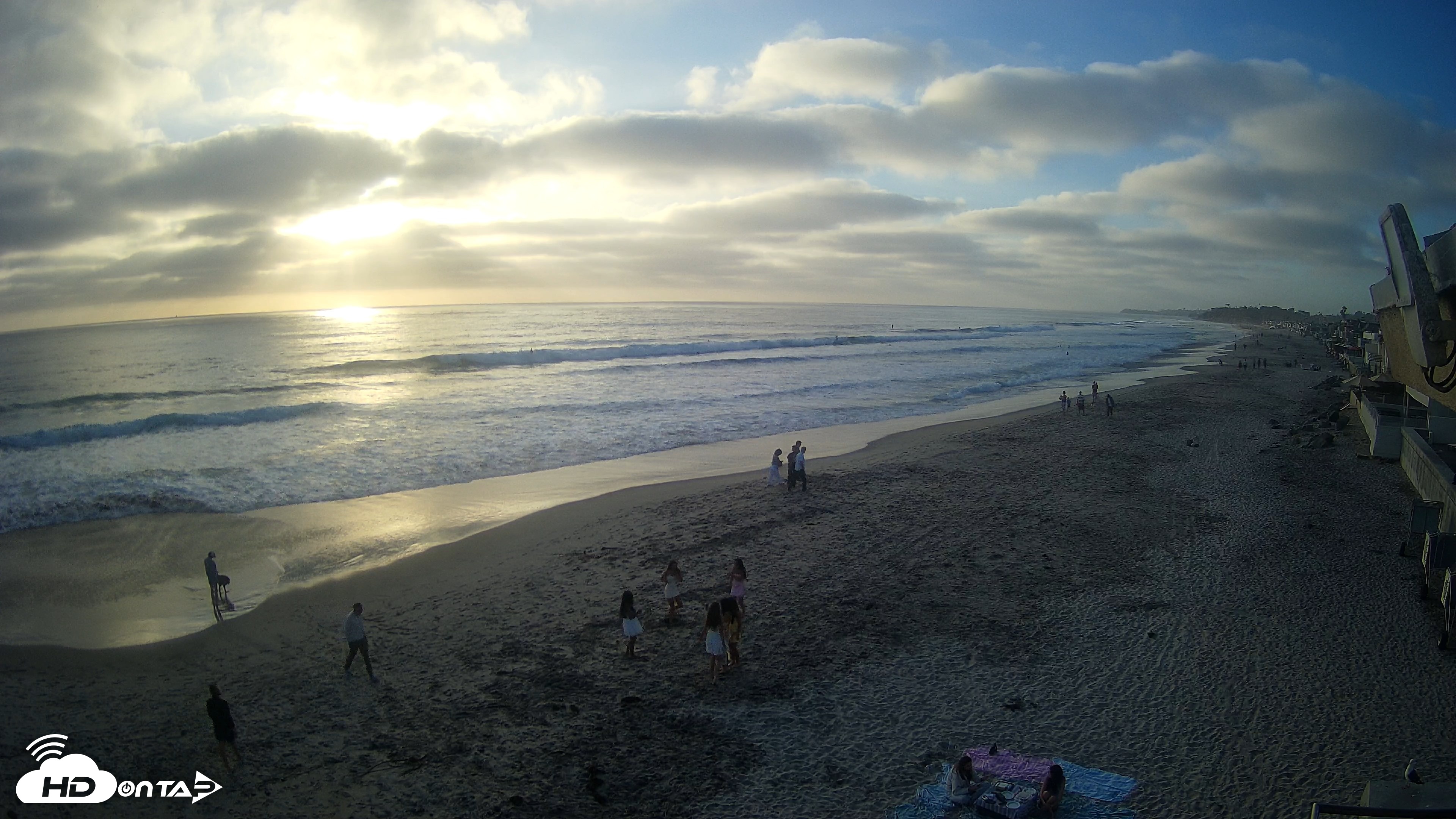 Snapshot of 17th St. Del Mar Beach - 4K NW View Live Cam taken Jun 9, 2026, 7:08pm PDT