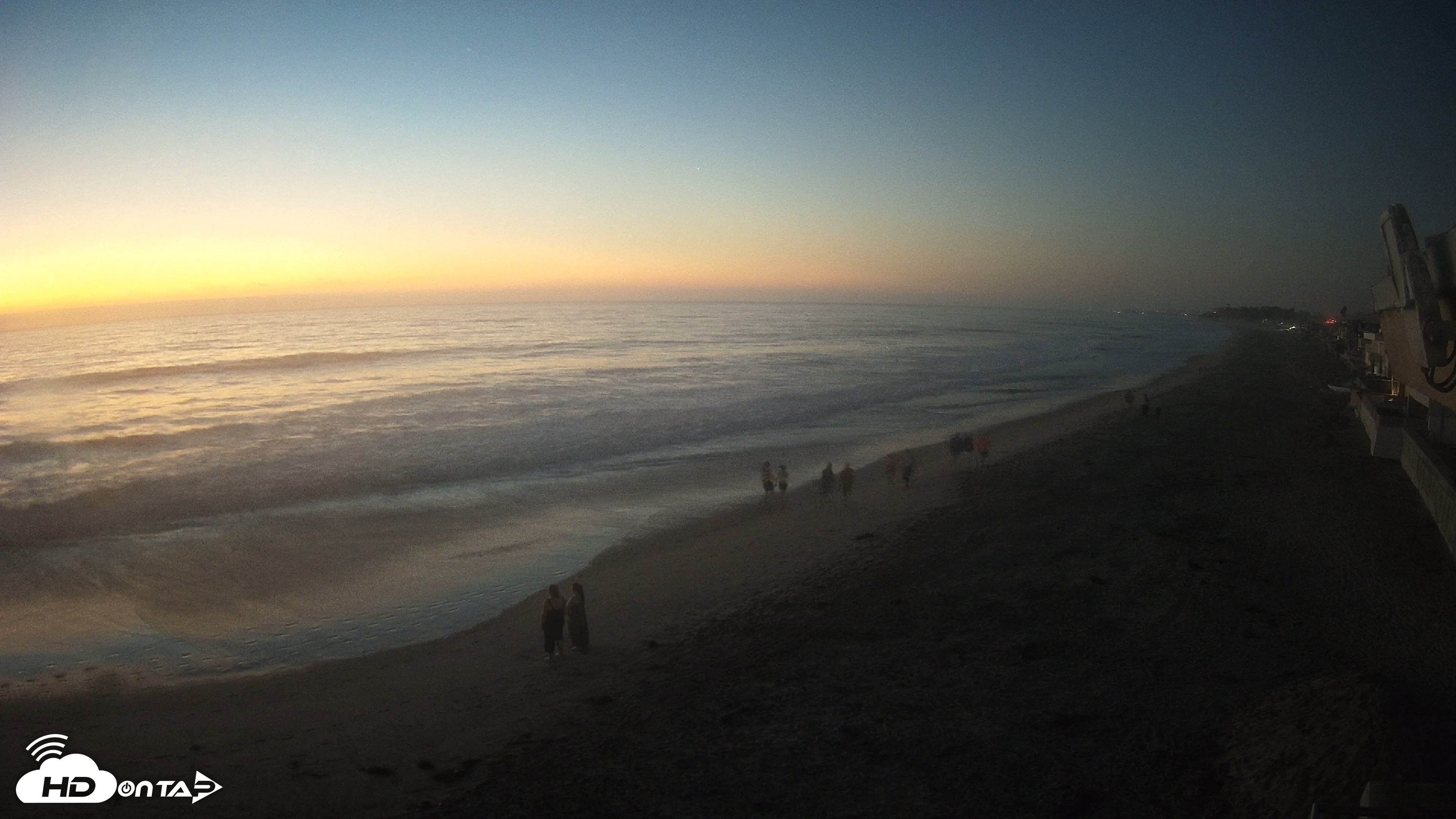 Snapshot of 17th St. Del Mar Beach - 4K NW View Live Cam taken Oct 8, 2026, 6:53pm PDT