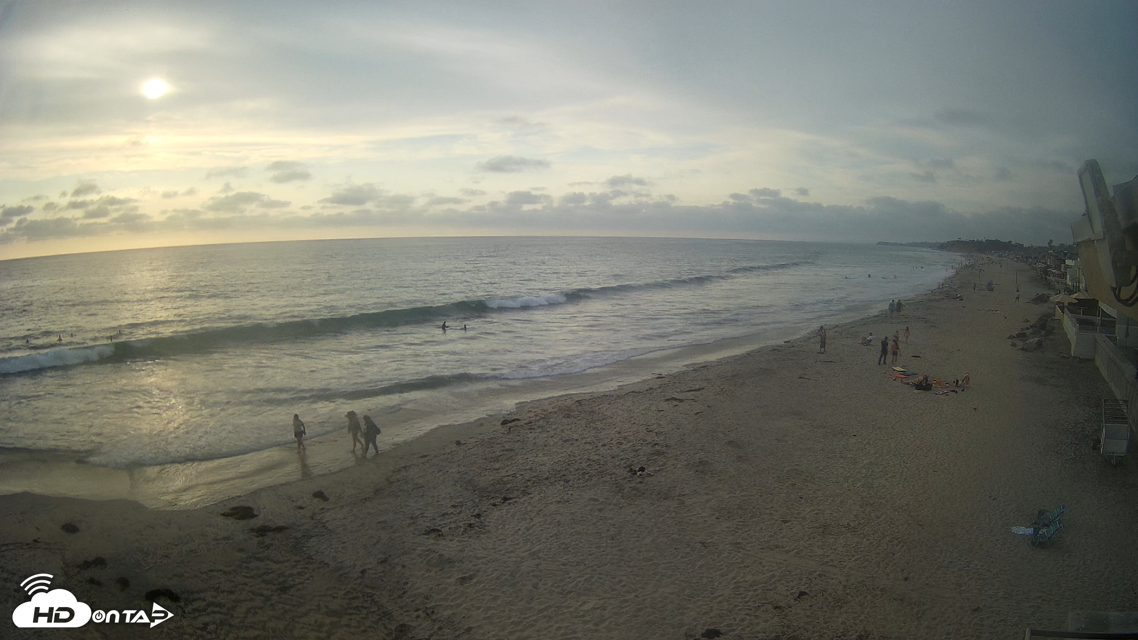 Snapshot of 17th St. Del Mar Beach - 4K NW View Live Cam taken Aug 10, 2026, 6:33pm PDT