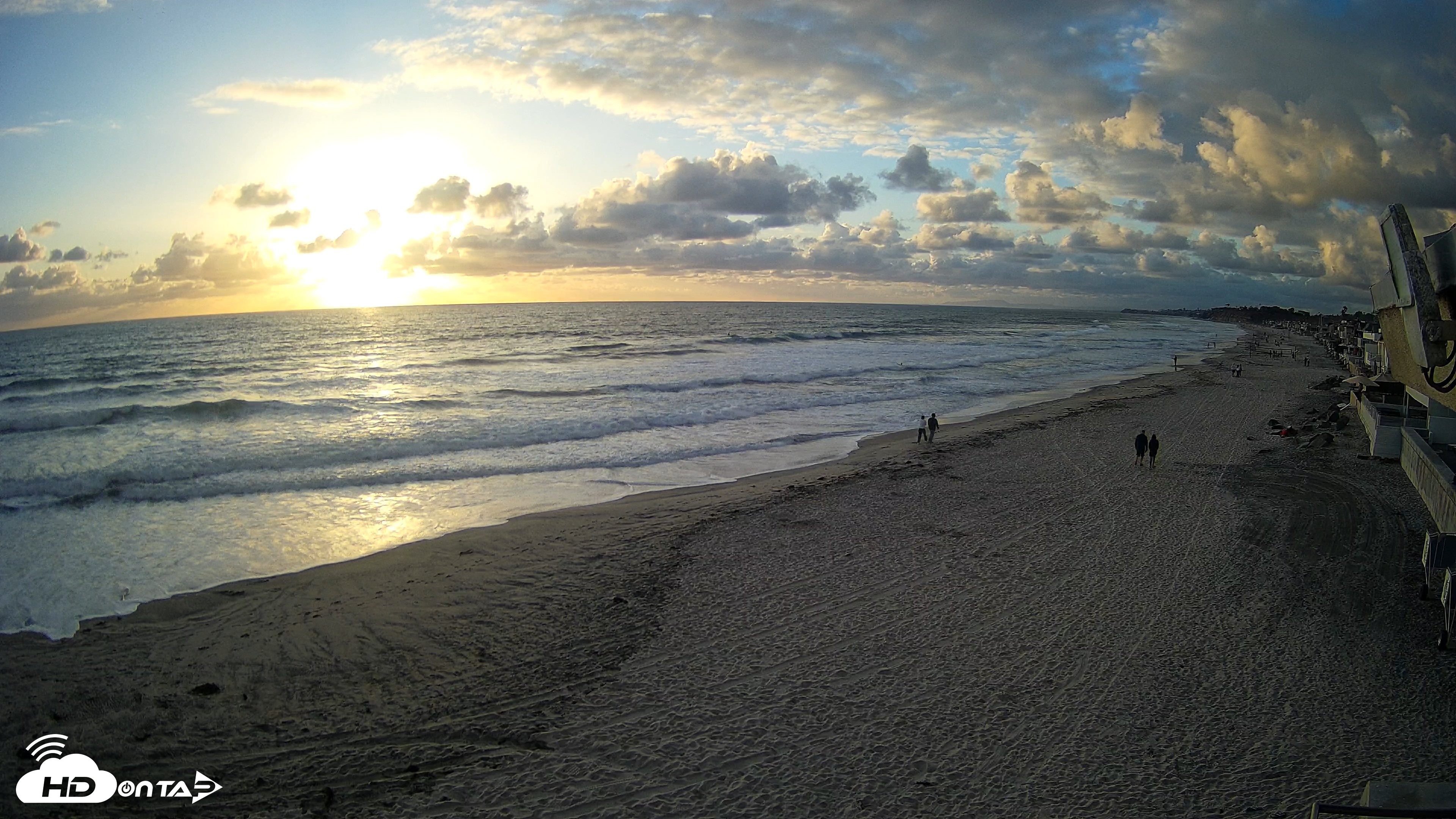 Snapshot of 17th St. Del Mar Beach - 4K NW View Live Cam taken May 27, 2026, 7:27pm PDT