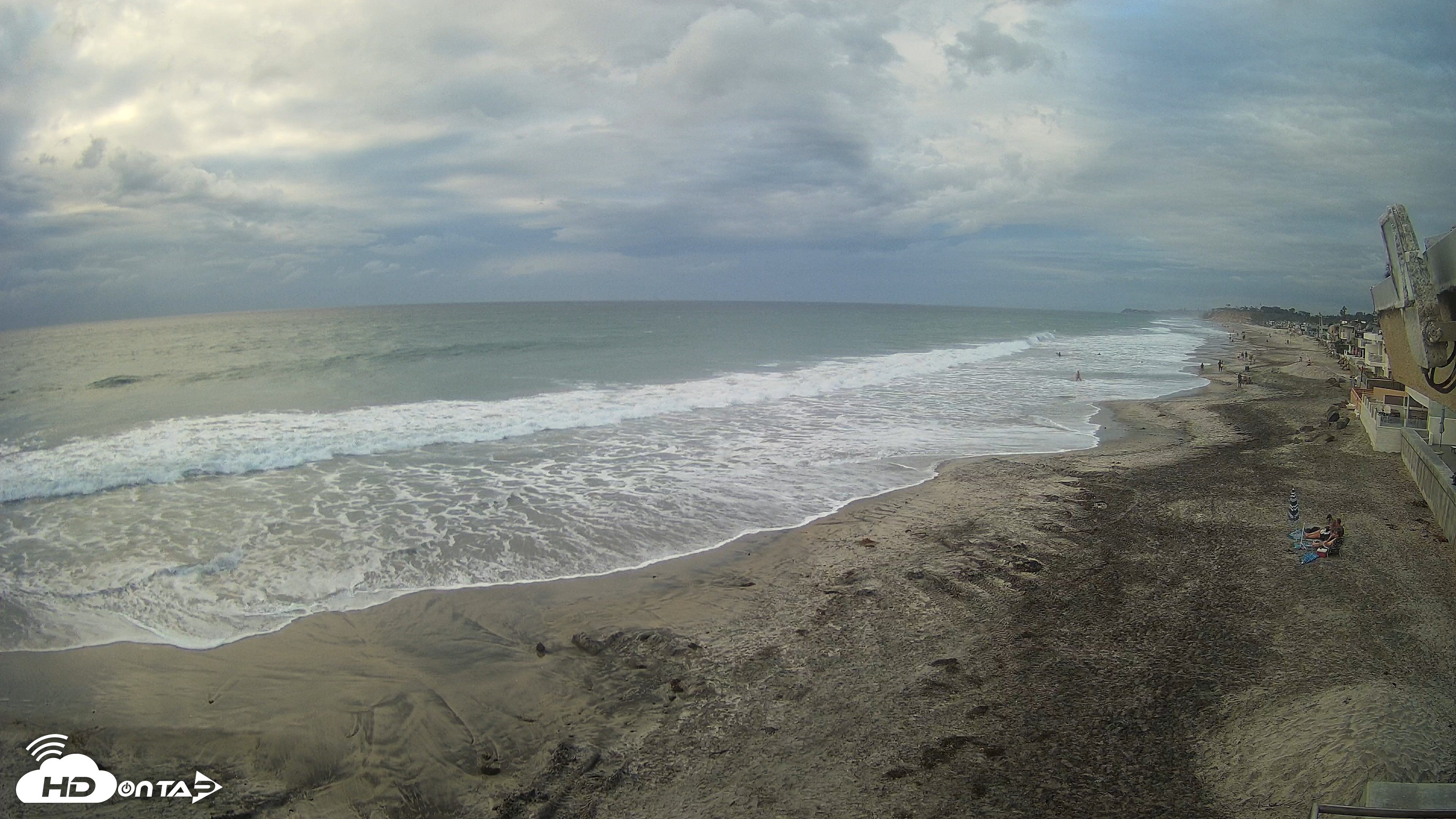 Snapshot of 17th St. Del Mar Beach - 4K NW View Live Cam taken Oct 21, 2026, 5:16pm PDT