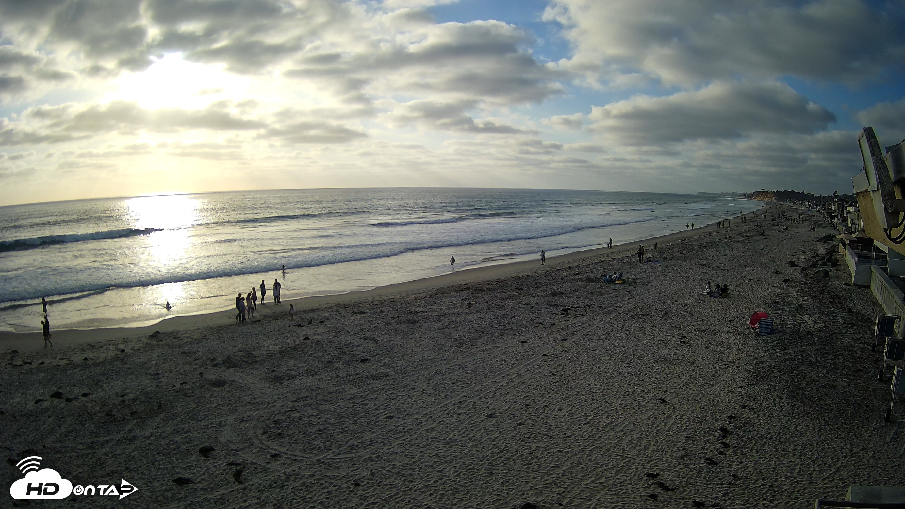 Snapshot of 17th St. Del Mar Beach - 4K NW View Live Cam taken May 22, 2026, 6:33pm PDT