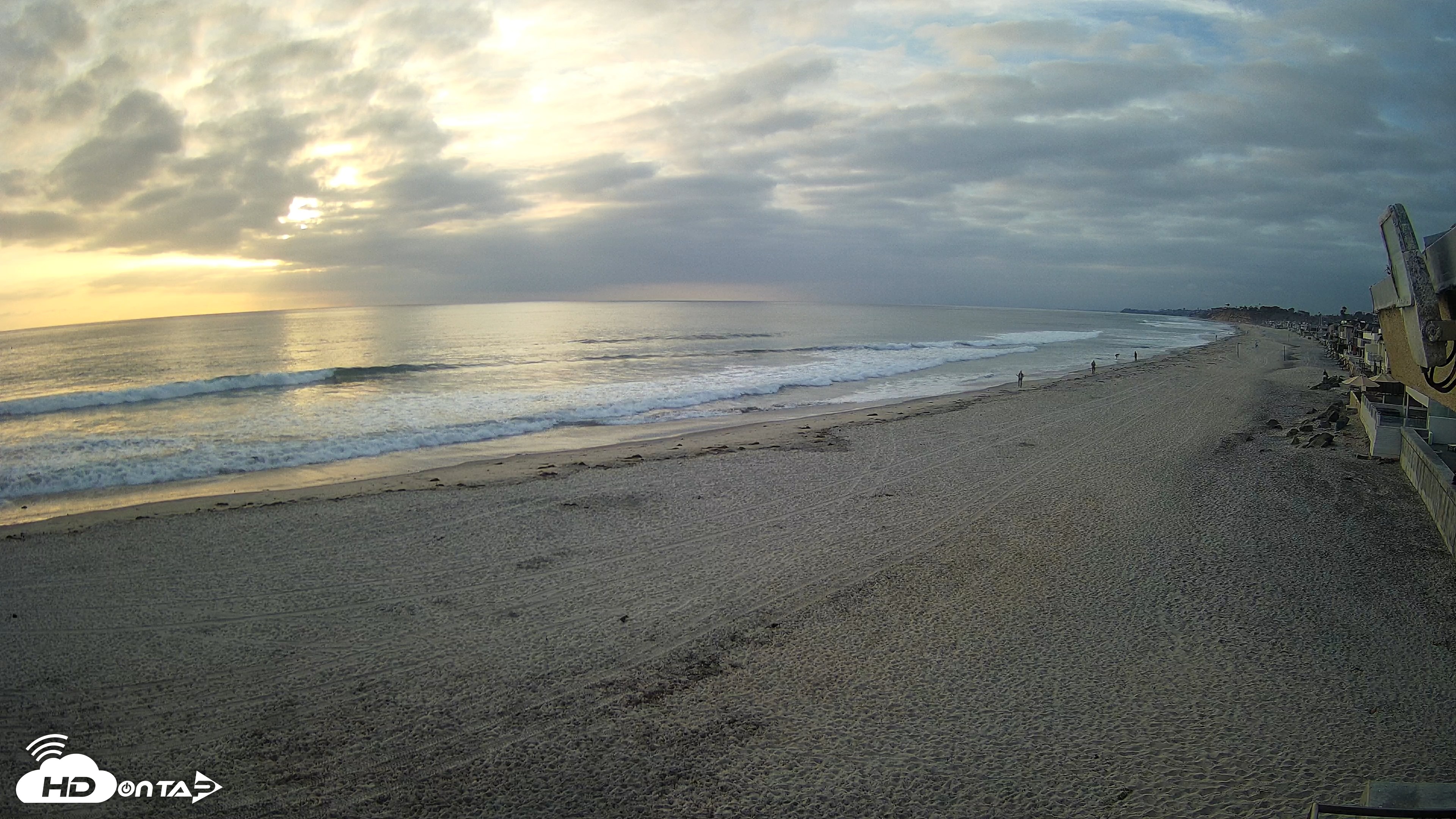 Snapshot of 17th St. Del Mar Beach - 4K NW View Live Cam taken May 12, 2026, 7:10pm PDT