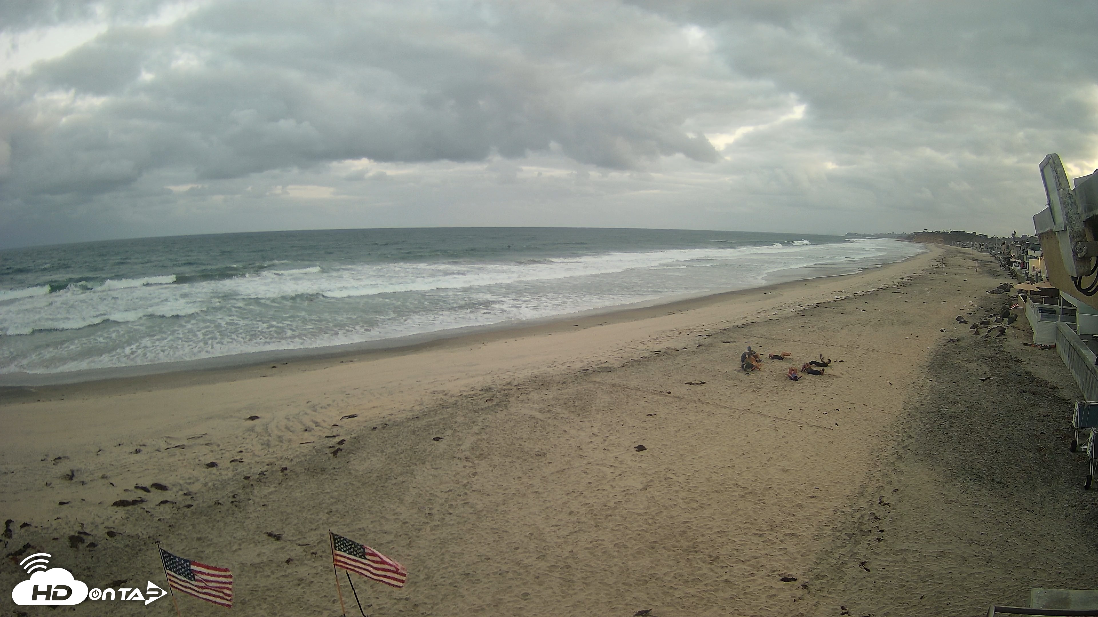Snapshot of 17th St. Del Mar Beach - 4K NW View Live Cam taken May 27, 2026, 5:39am PDT