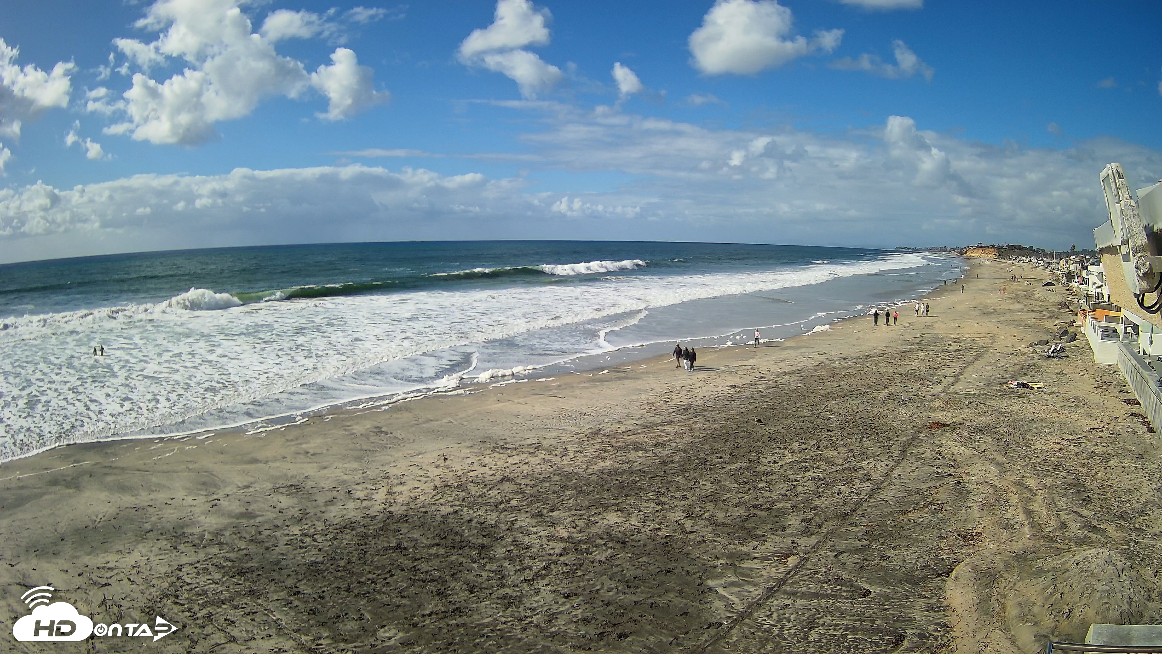 Snapshot of 17th St. Del Mar Beach - 4K NW View Live Cam taken Oct 12, 2026, 2:57pm PDT