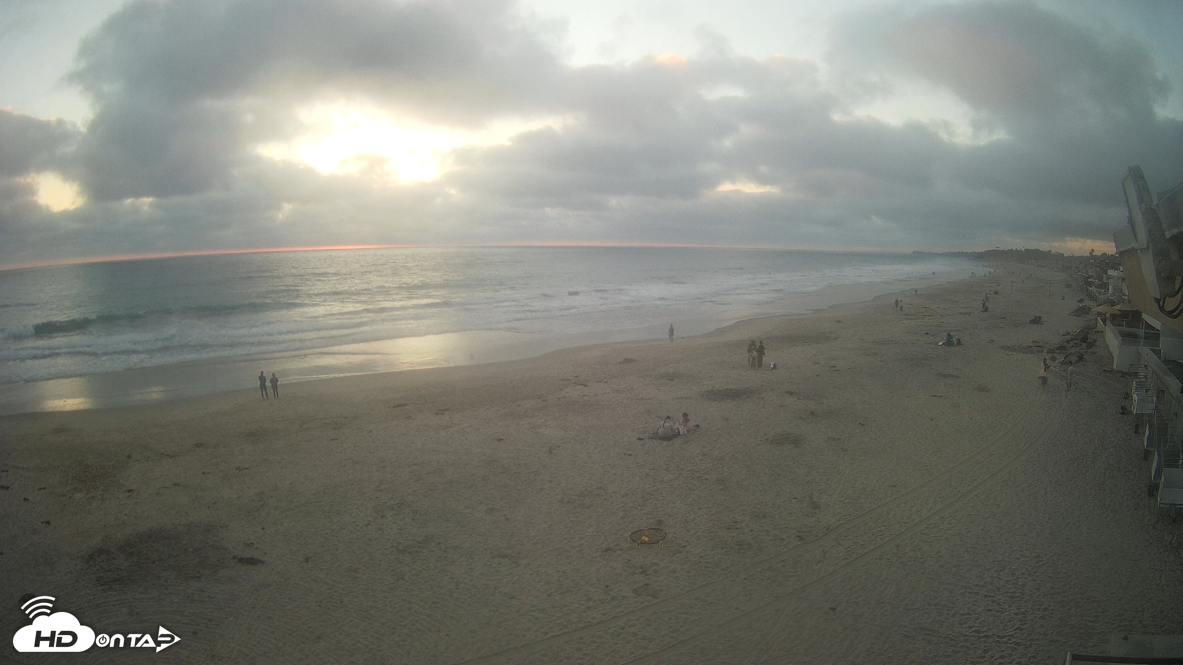Snapshot of 17th St. Del Mar Beach - 4K NW View Live Cam taken Jul 5, 2026, 7:57pm PDT