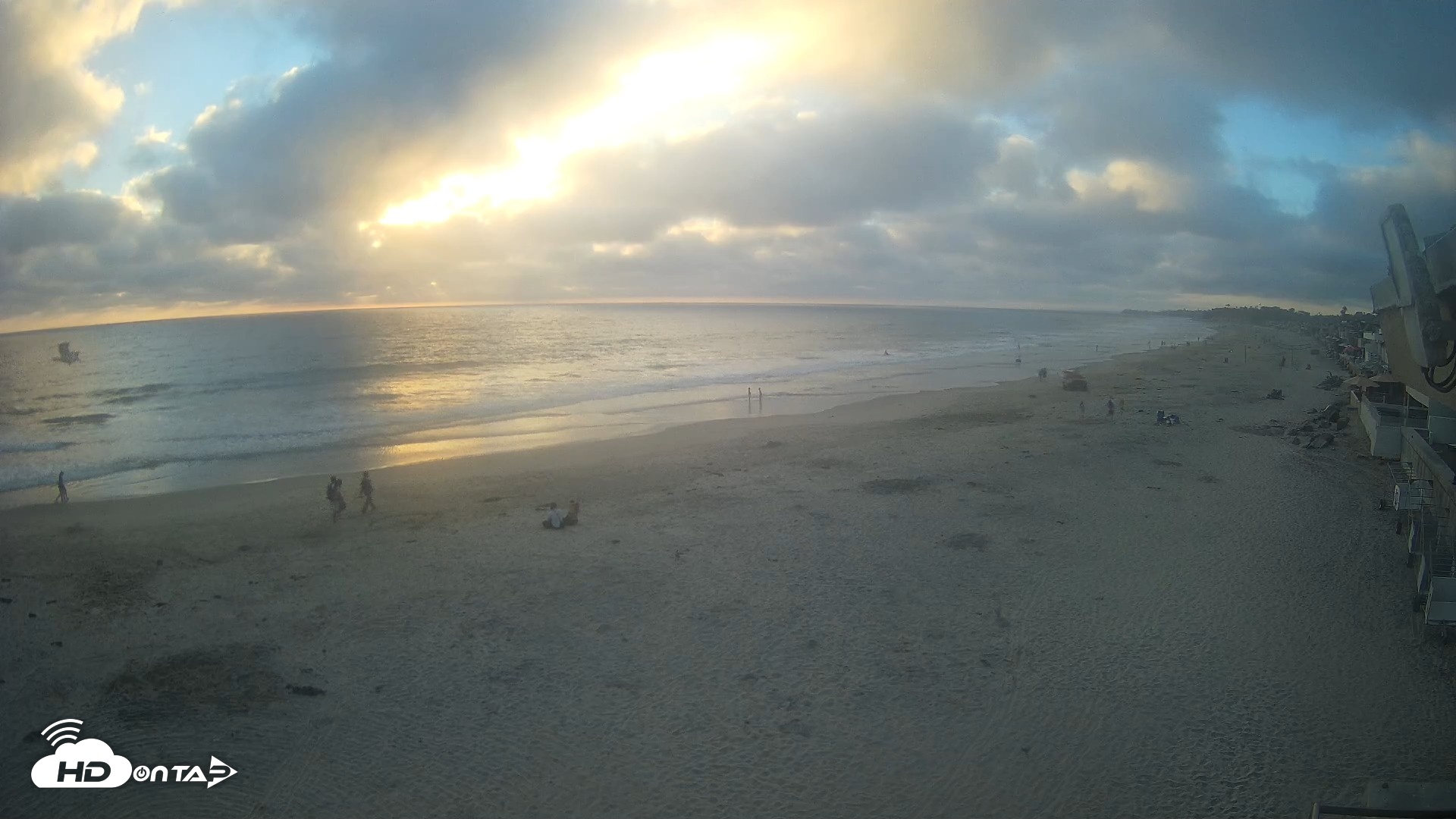 Snapshot of 17th St. Del Mar Beach - 4K NW View Live Cam taken Jul 5, 2026, 7:37pm PDT