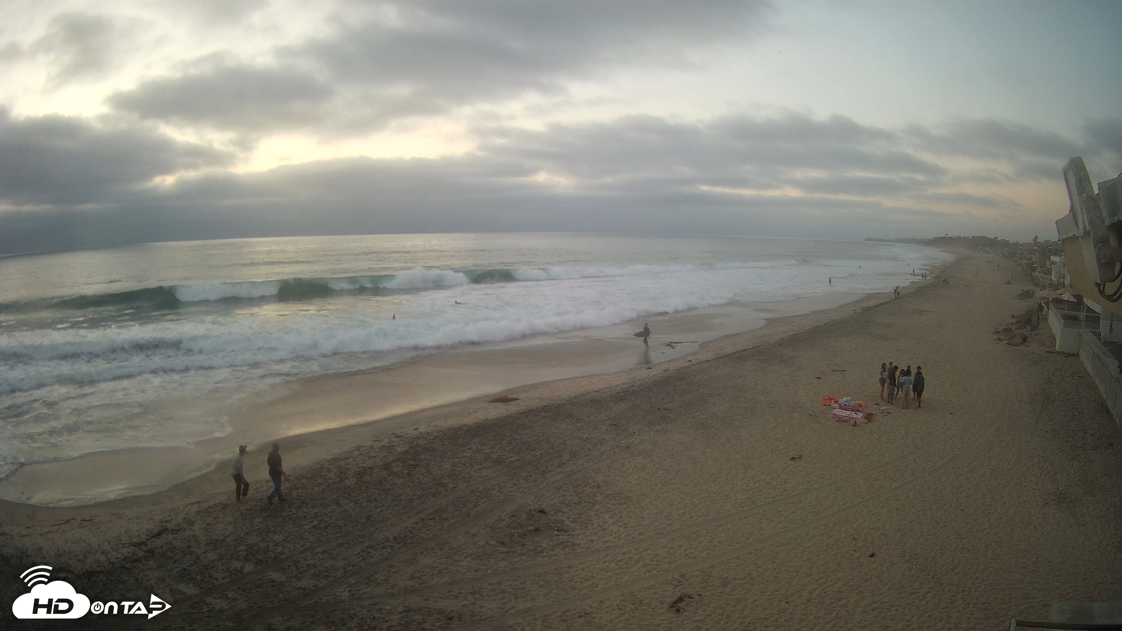 Snapshot of 17th St. Del Mar Beach - 4K NW View Live Cam taken Sep 23, 2026, 6:50pm PDT