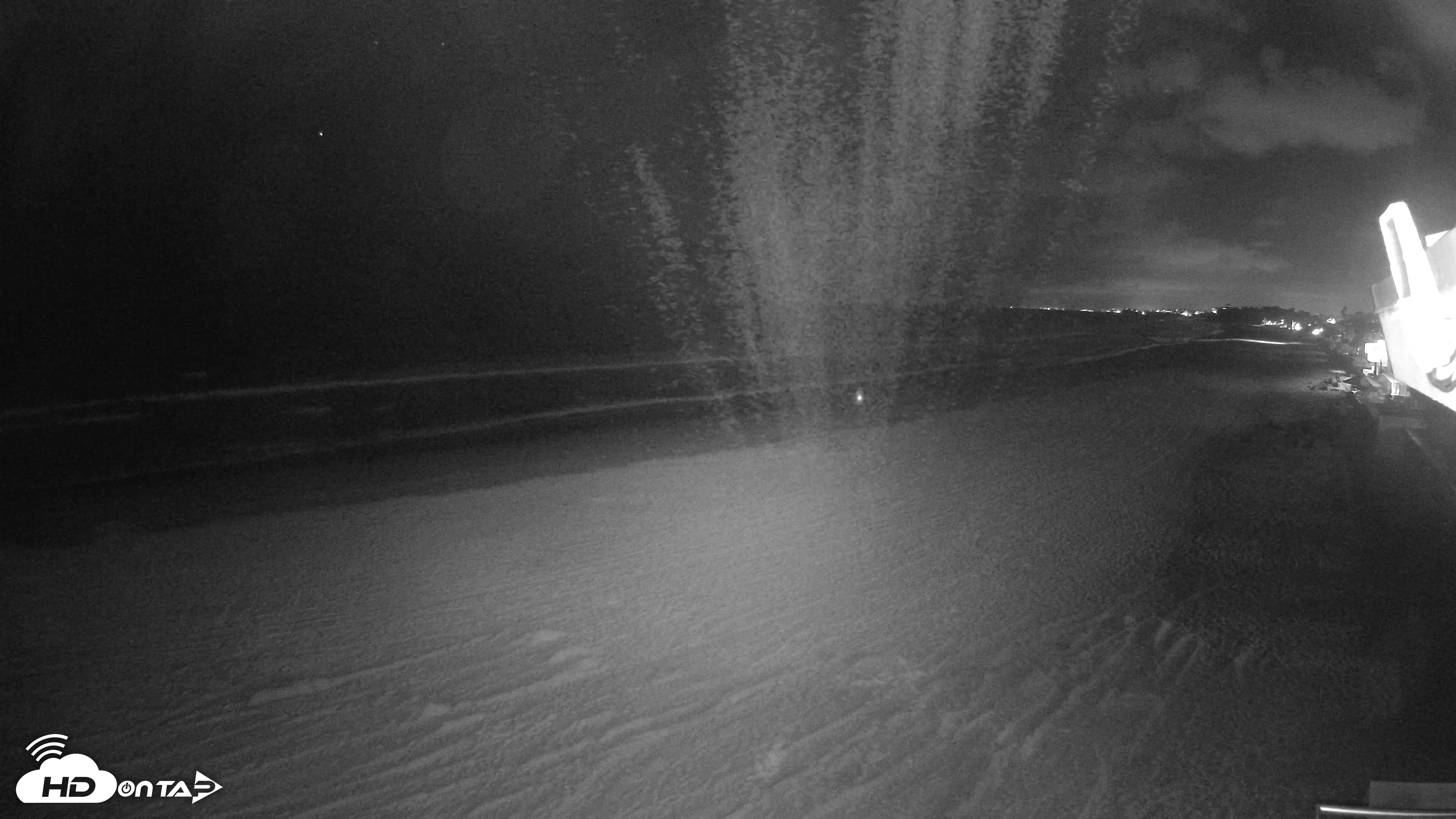 Snapshot of 17th St. Del Mar Beach - 4K NW View Live Cam taken May 13, 2026, 10:56pm PDT