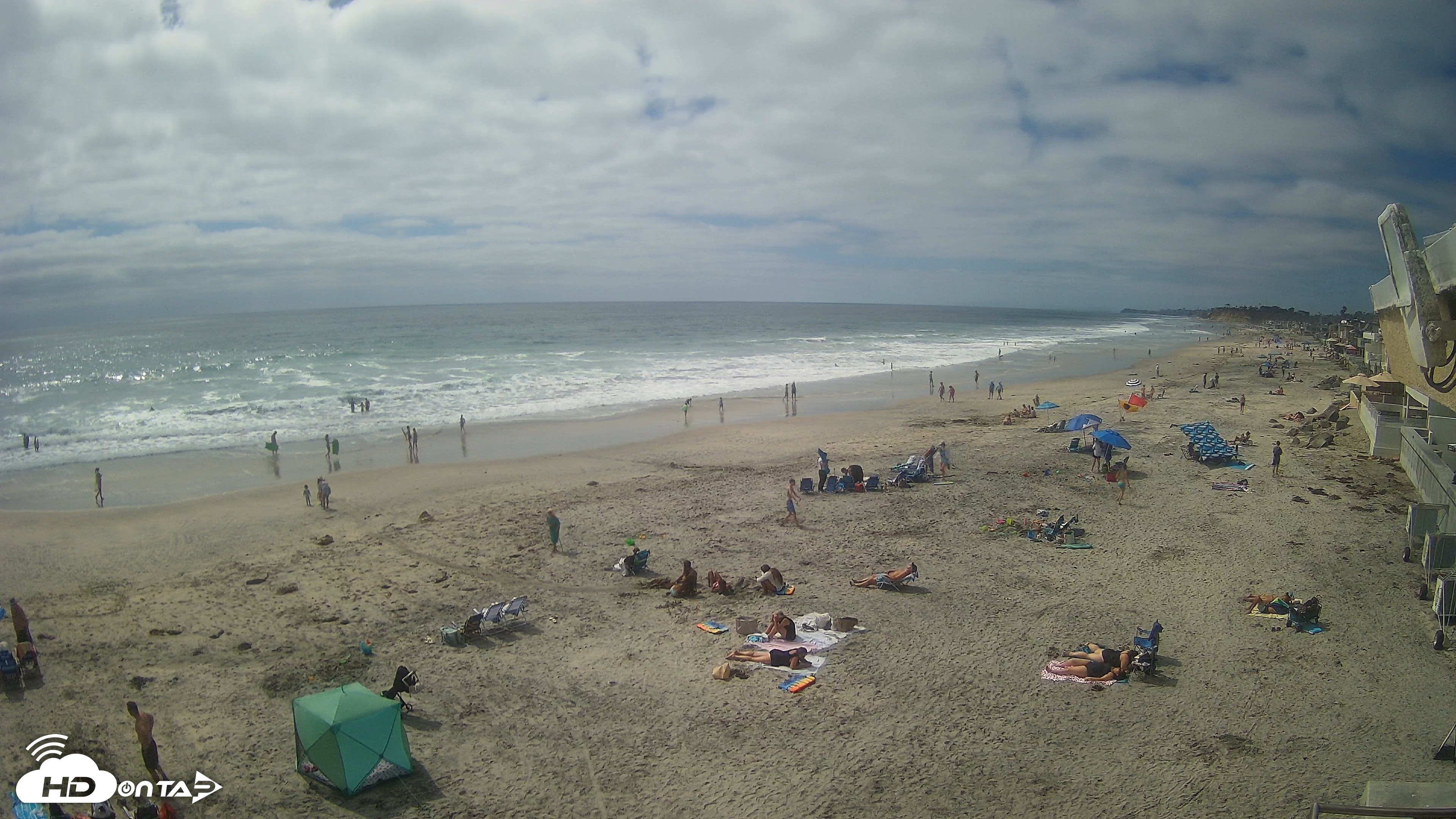 Snapshot of 17th St. Del Mar Beach - 4K NW View Live Cam taken Jun 17, 2026, 3:49pm PDT