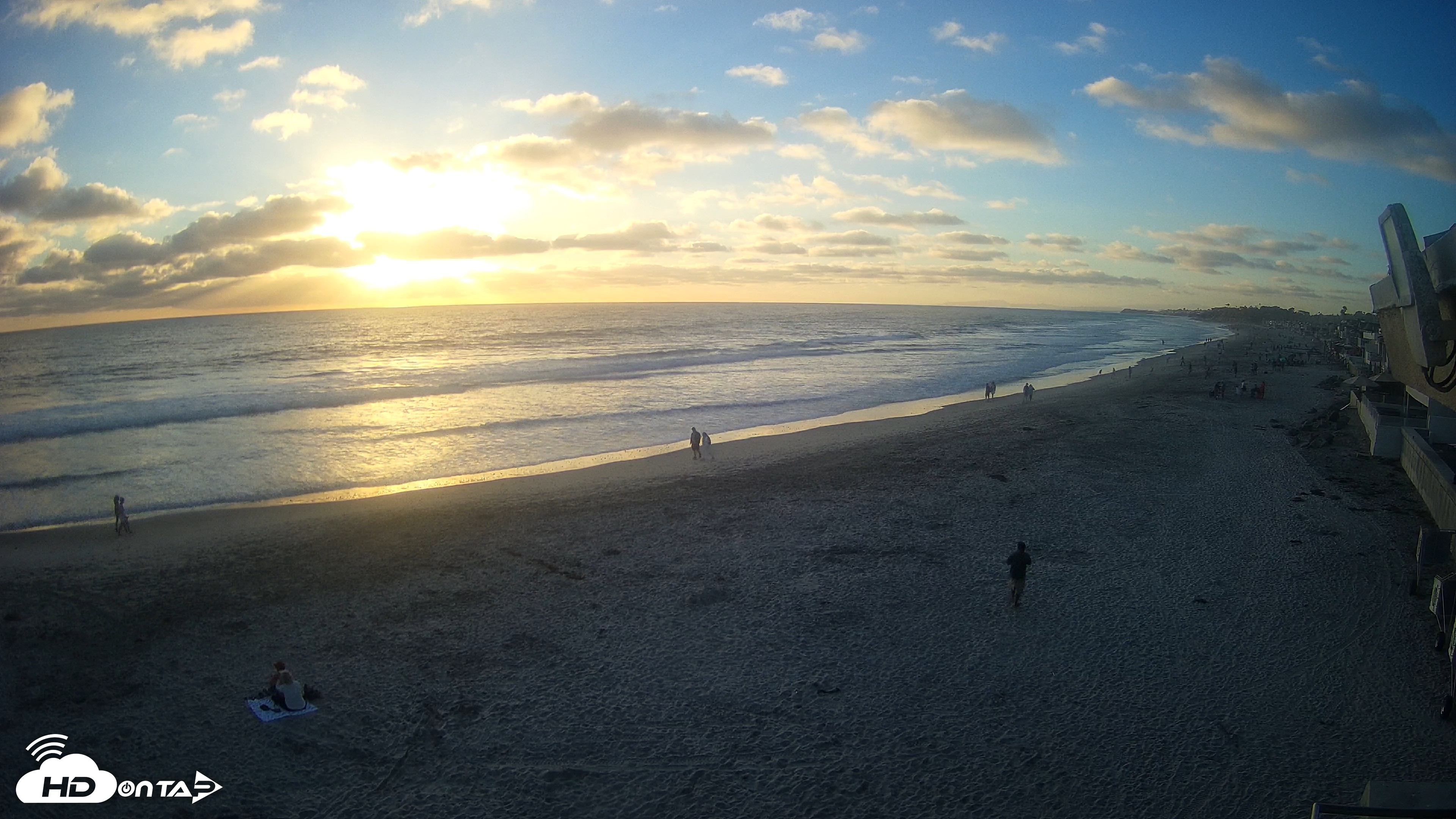 Snapshot of 17th St. Del Mar Beach - 4K NW View Live Cam taken Jun 20, 2026, 7:37pm PDT