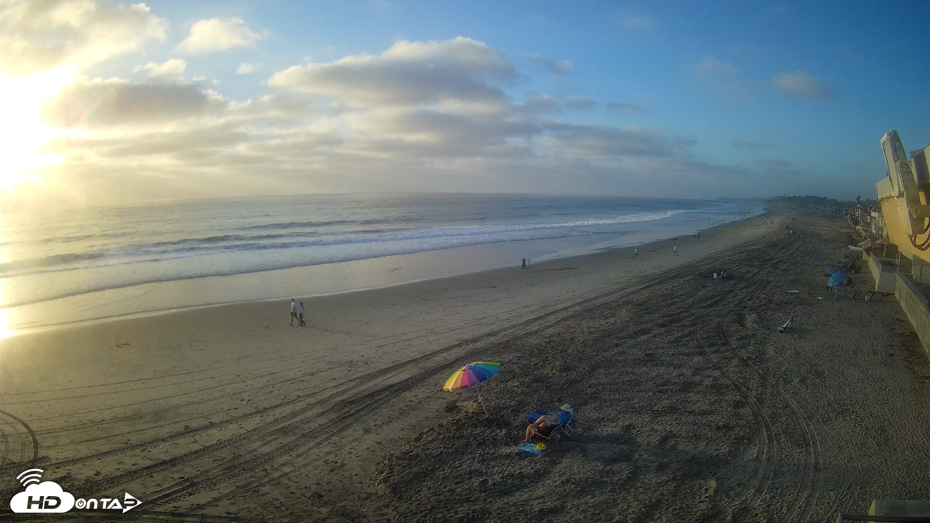 Snapshot of 17th St. Del Mar Beach - 4K NW View Live Cam taken Sep 30, 2026, 5:54pm PDT
