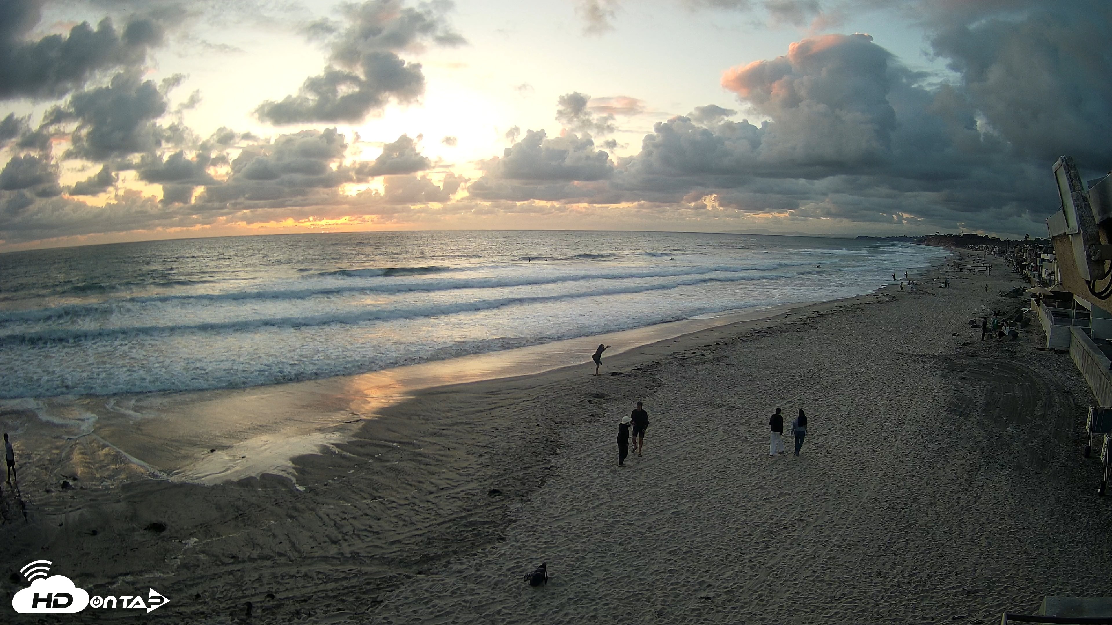 Snapshot of 17th St. Del Mar Beach - 4K NW View Live Cam taken May 27, 2026, 7:48pm PDT