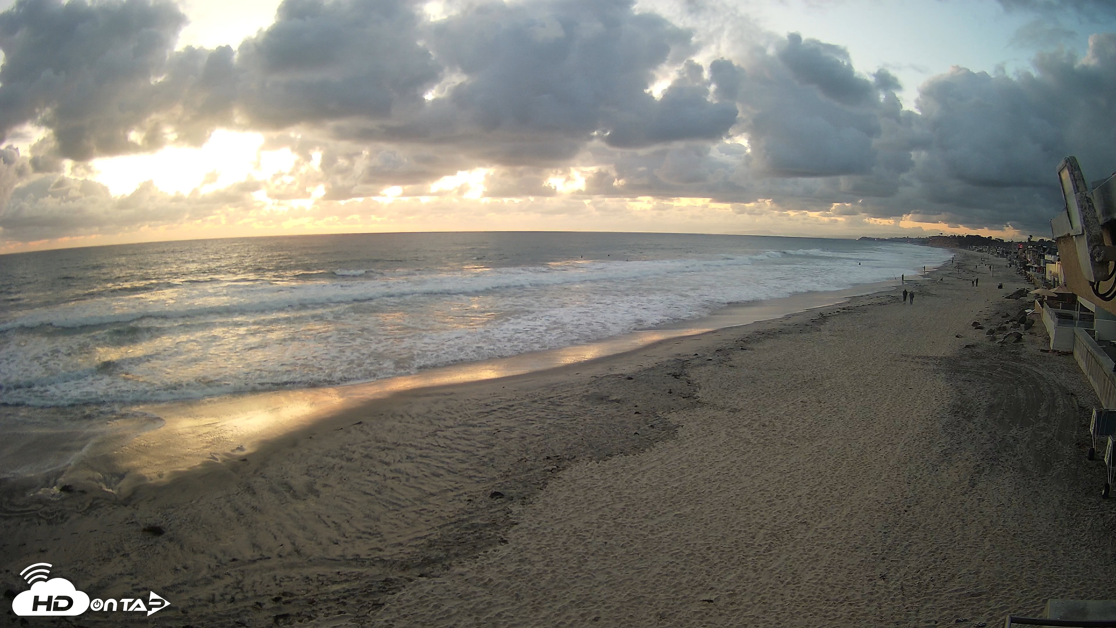 Snapshot of 17th St. Del Mar Beach - 4K NW View Live Cam taken May 27, 2026, 8:02pm PDT