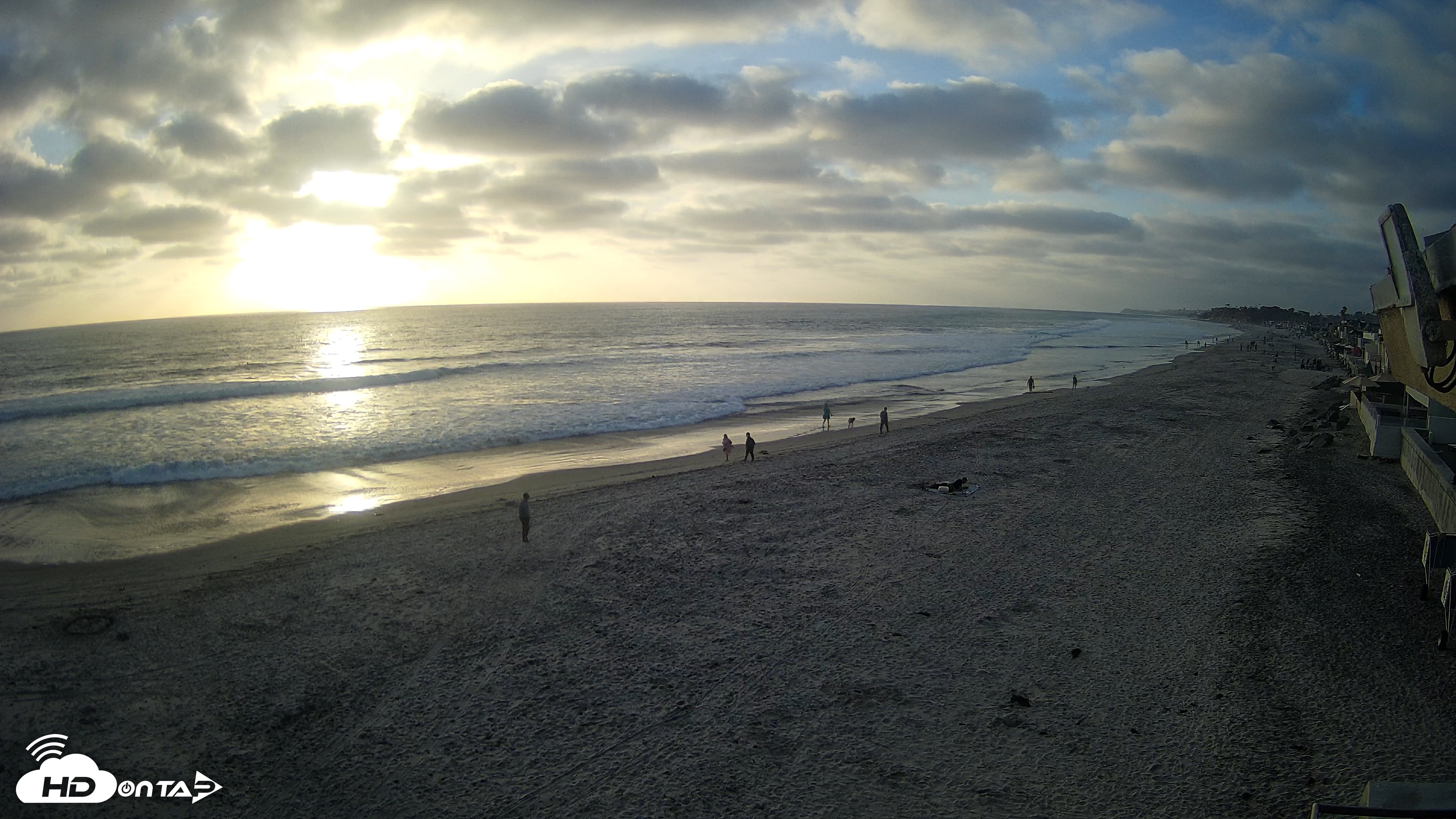 Snapshot of 17th St. Del Mar Beach - 4K NW View Live Cam taken Jun 2, 2026, 7:05pm PDT
