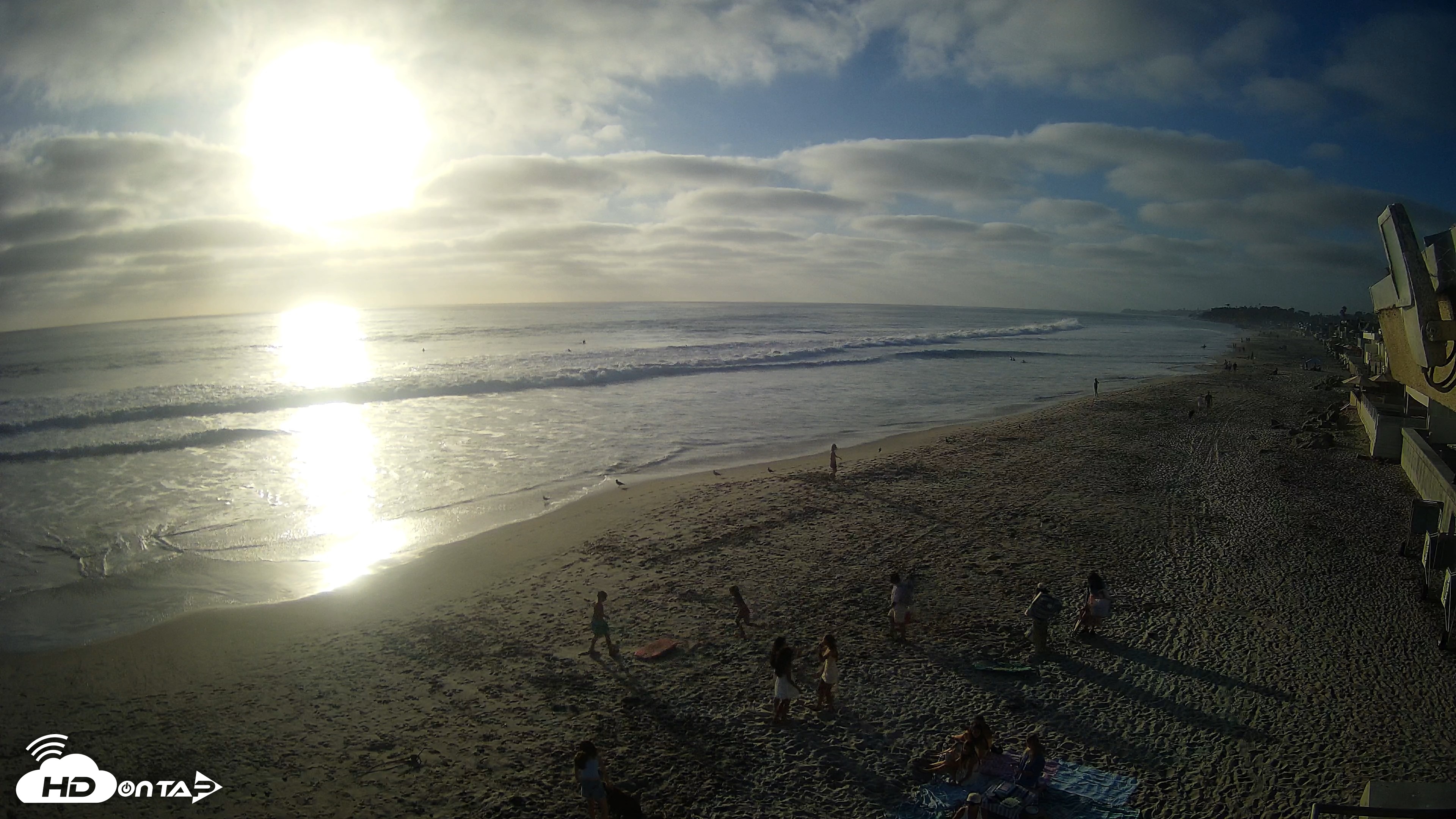 Snapshot of 17th St. Del Mar Beach - 4K NW View Live Cam taken Jun 9, 2026, 6:52pm PDT