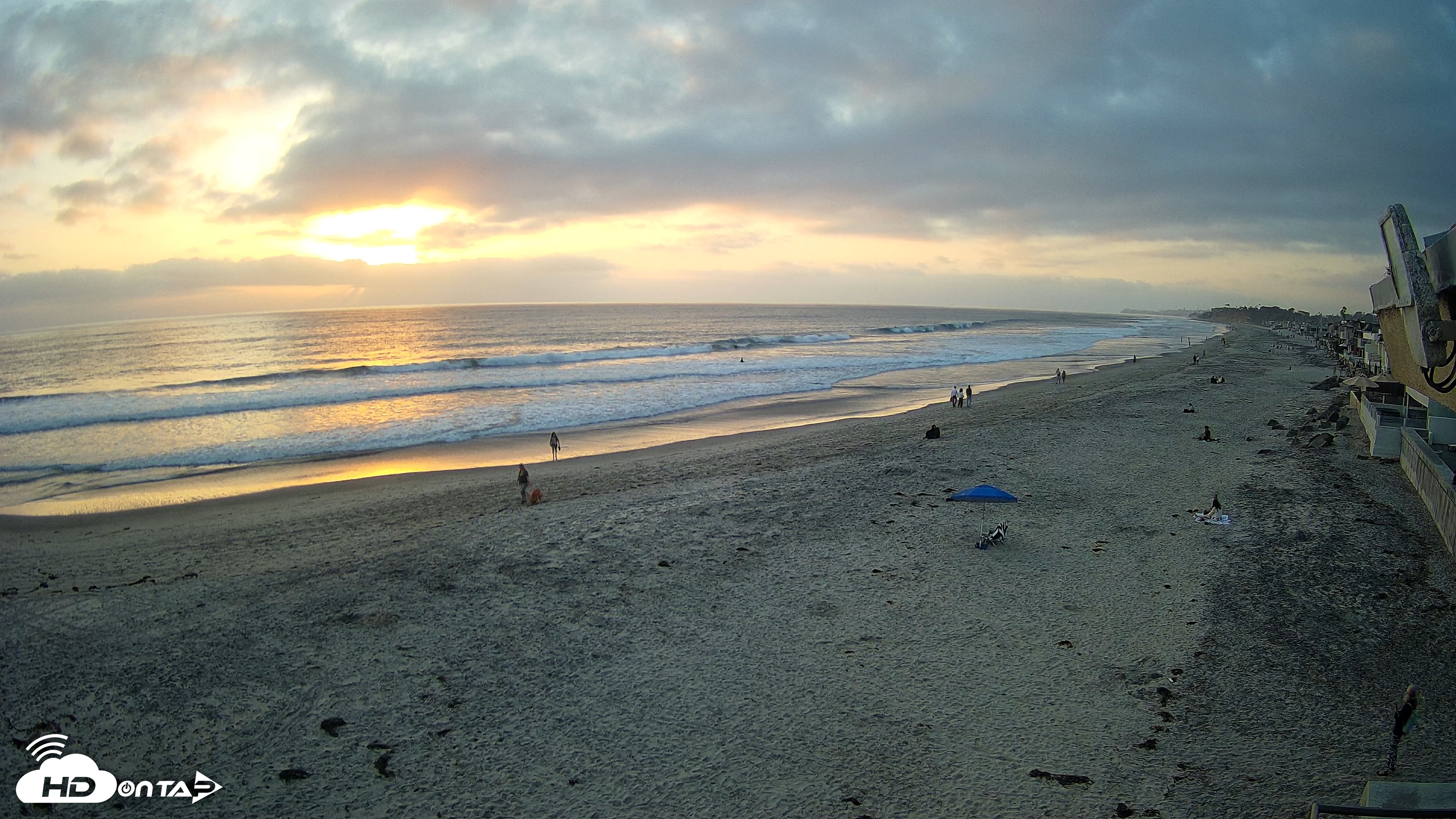 Snapshot of 17th St. Del Mar Beach - 4K NW View Live Cam taken May 21, 2026, 7:34pm PDT