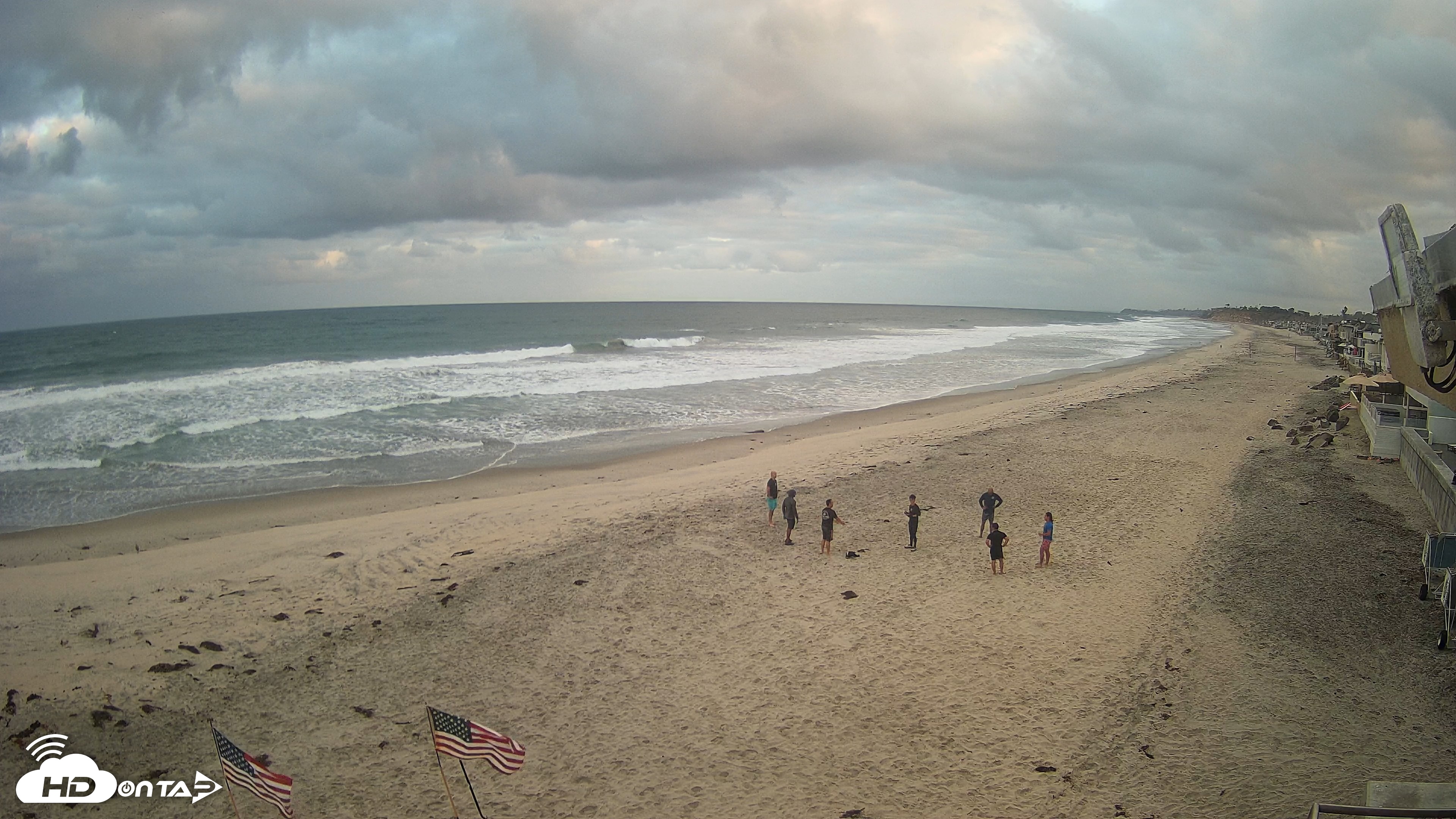 Snapshot of 17th St. Del Mar Beach - 4K NW View Live Cam taken May 27, 2026, 6:04am PDT