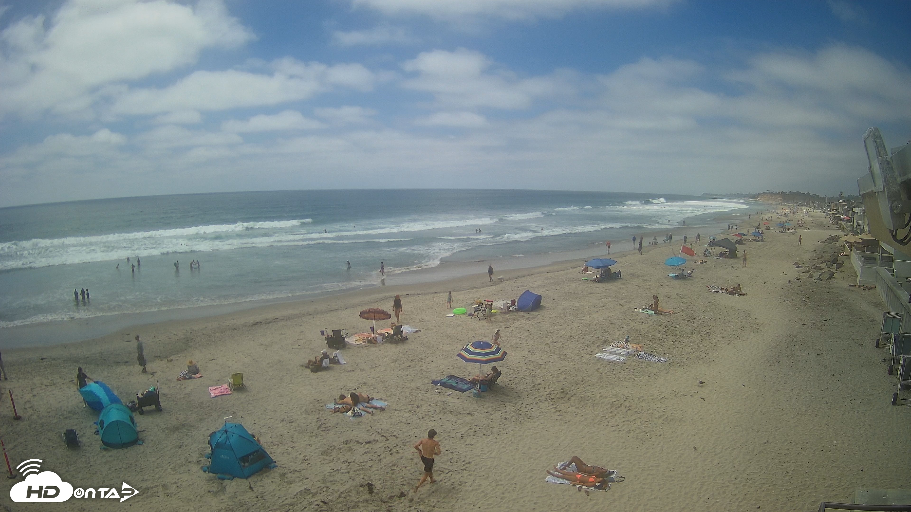 Snapshot of 17th St. Del Mar Beach - 4K NW View Live Cam taken Jun 10, 2026, 2:36pm PDT